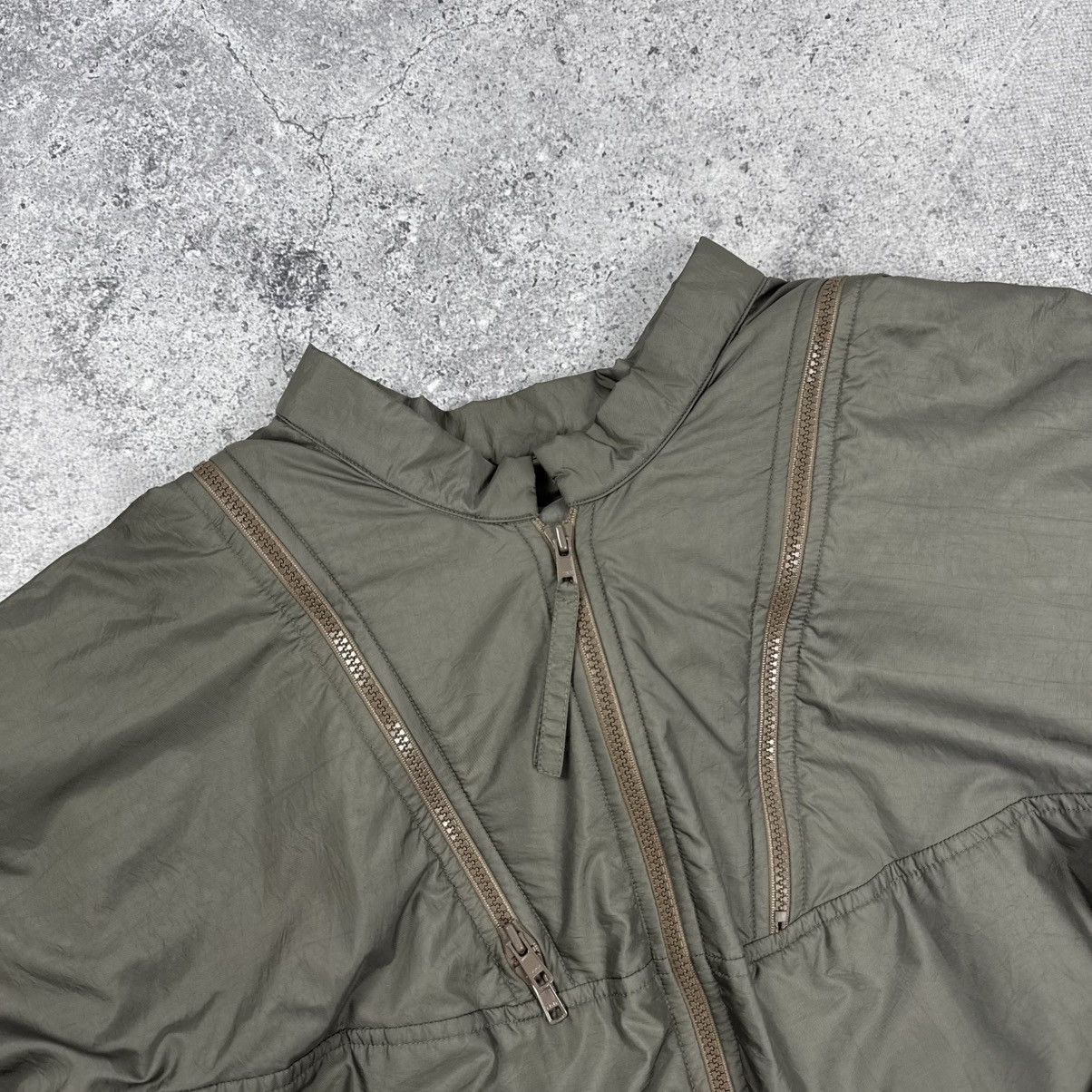 Issey Miyake × Japanese Brand × Vintage Vintage 90s Issey Miyake Windcoat Ninja Padded Jacket Olive Size US S / EU 44-46 / 1 - 8 Thumbnail