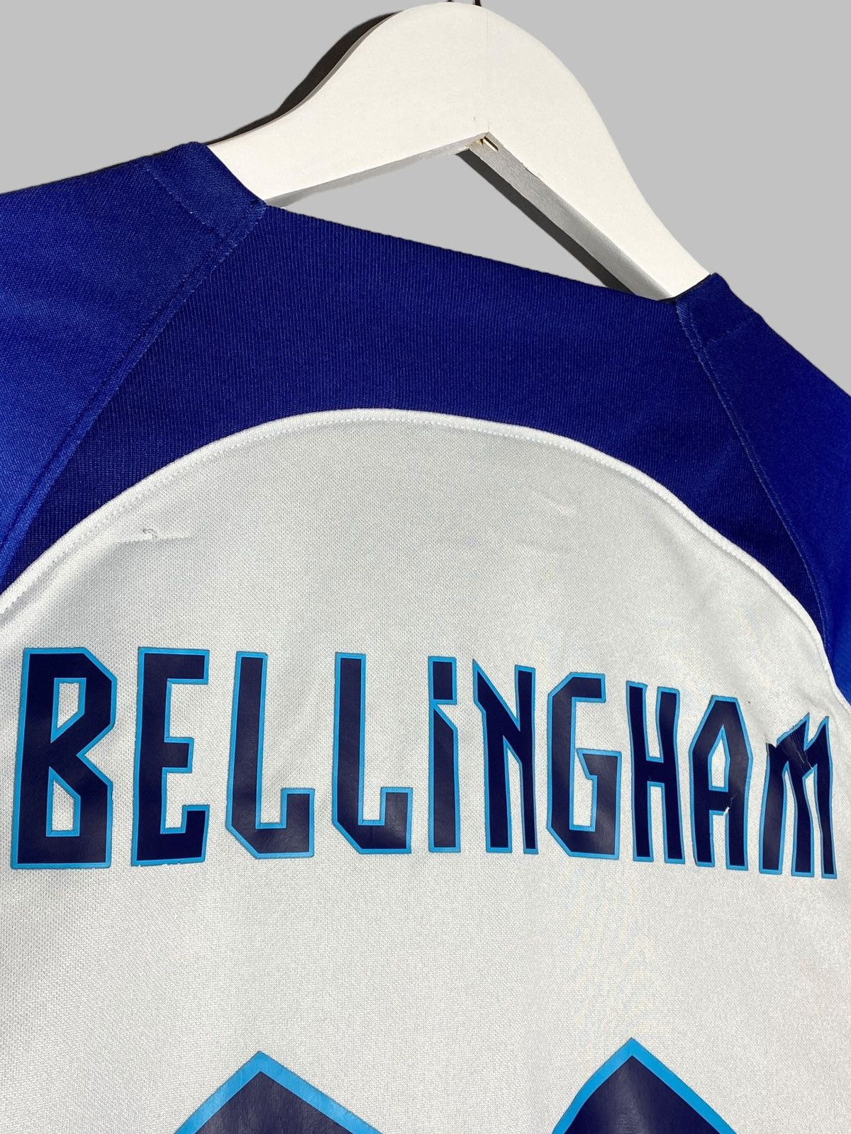 Nike #22 Bellingham England 2022 home football shirt Size US L / EU 52-54 / 3 - 18 Thumbnail