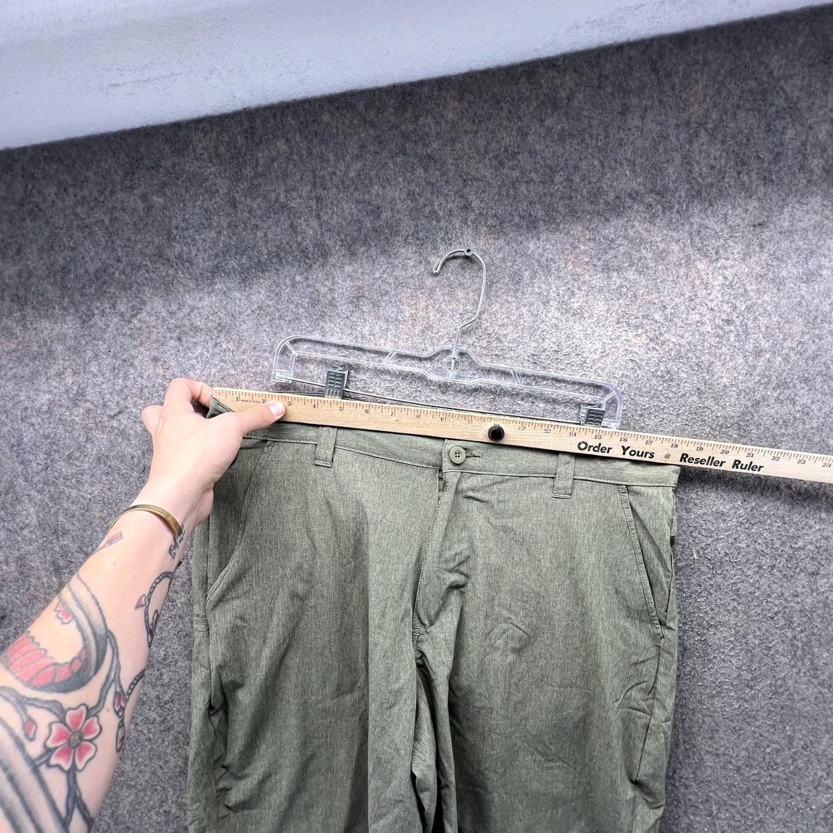 Vintage Reel Legends Shorts Mens 38 Green Microfiber Chino Stretch 9 Inseam Casual Size US 38 / EU 54 - 3 Thumbnail