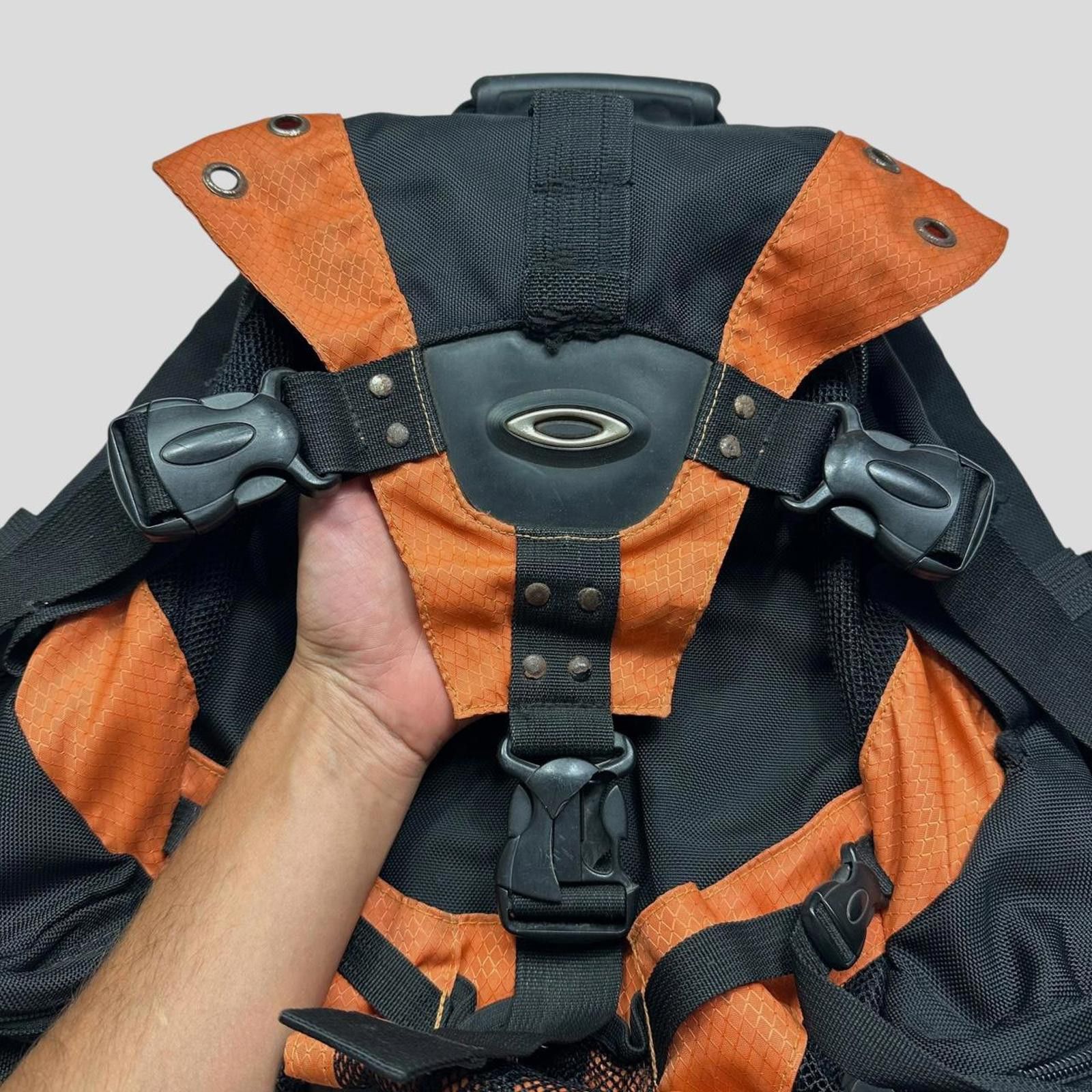 Oakley Oakley early 00’s Icon Backpack Size ONE SIZE - 3 Thumbnail