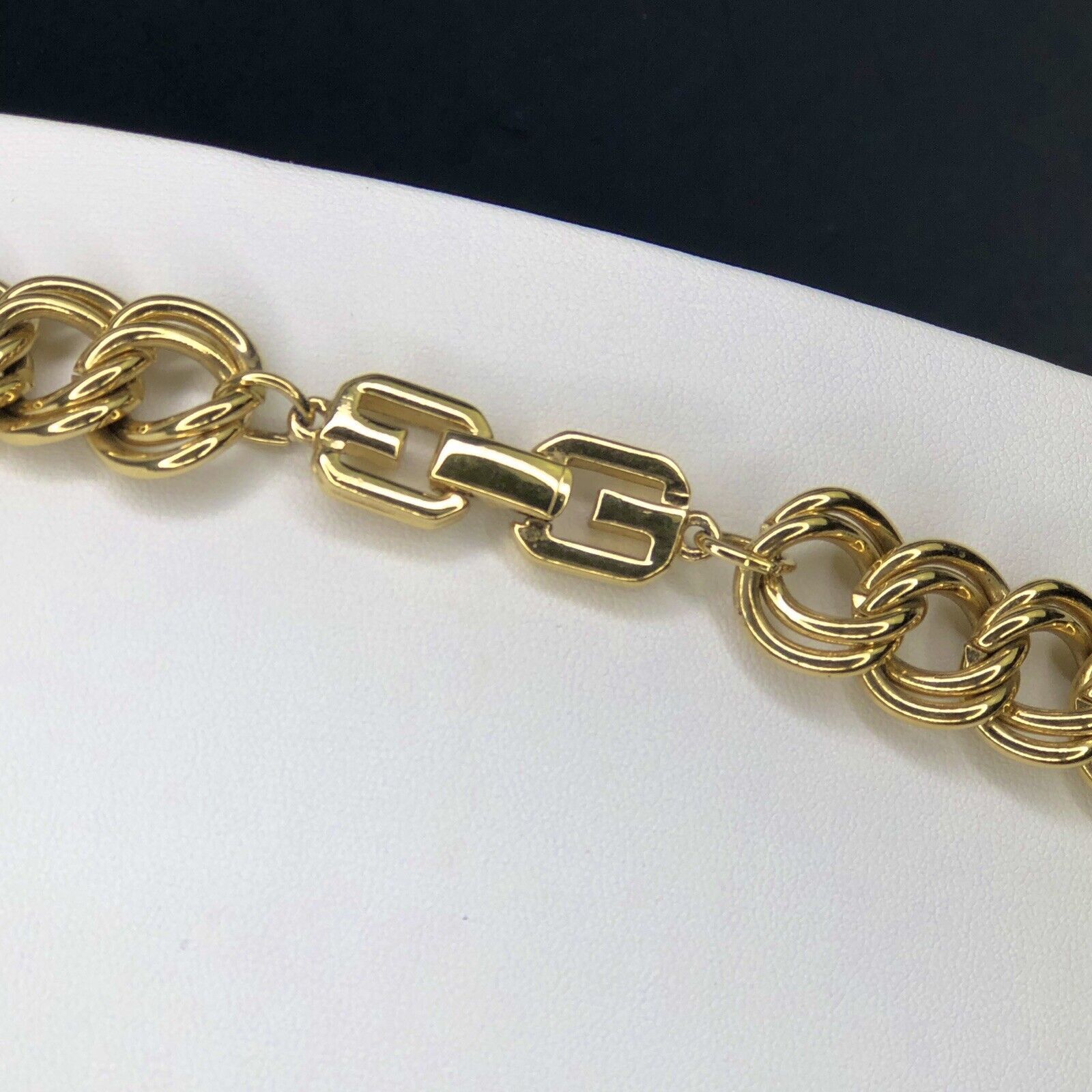 Givenchy Vtg 80s Heavy Chunky Givenchy Chain Necklace 31" Gold tone Size ONE SIZE - 7 Thumbnail