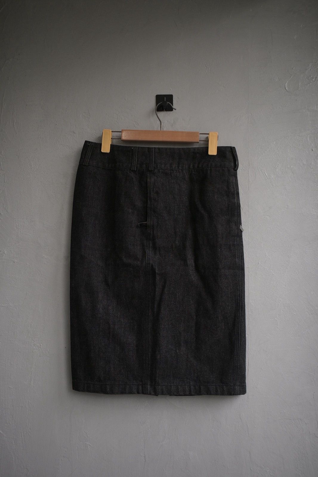 Gucci Gucci by Tom Ford S/S2002 denim pencil skirt Size 27" / US 4 / IT 40 - 7 Thumbnail