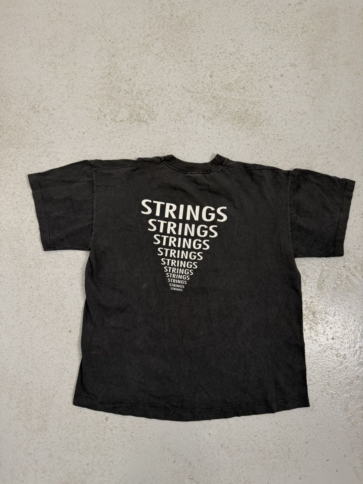 Vintage Vintage Thomastik Infield Vienna Strings Guitar T-Shirt Size US XL / EU 56 / 4 - 8 Thumbnail