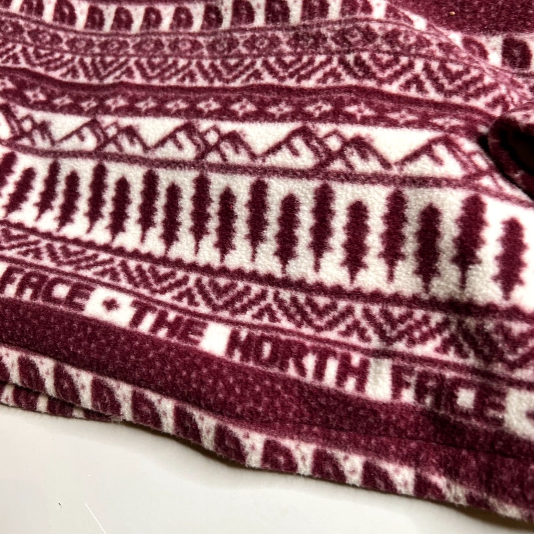 The North Face The North Face Womens Fleece Pullover Jacket Burgundy White Pattern L Regular Burgundy / White Patterned Fleece Jacket Size L / US 10 / IT 46 - 3 Thumbnail
