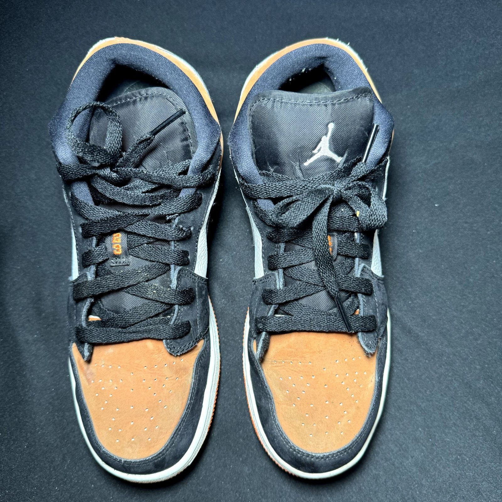 Jordan Brand × Nike Air Jordan 1 Low GS Shattered Backboard Men's Shoes - Size 7 Size US 7 / EU 40 - 3 Thumbnail