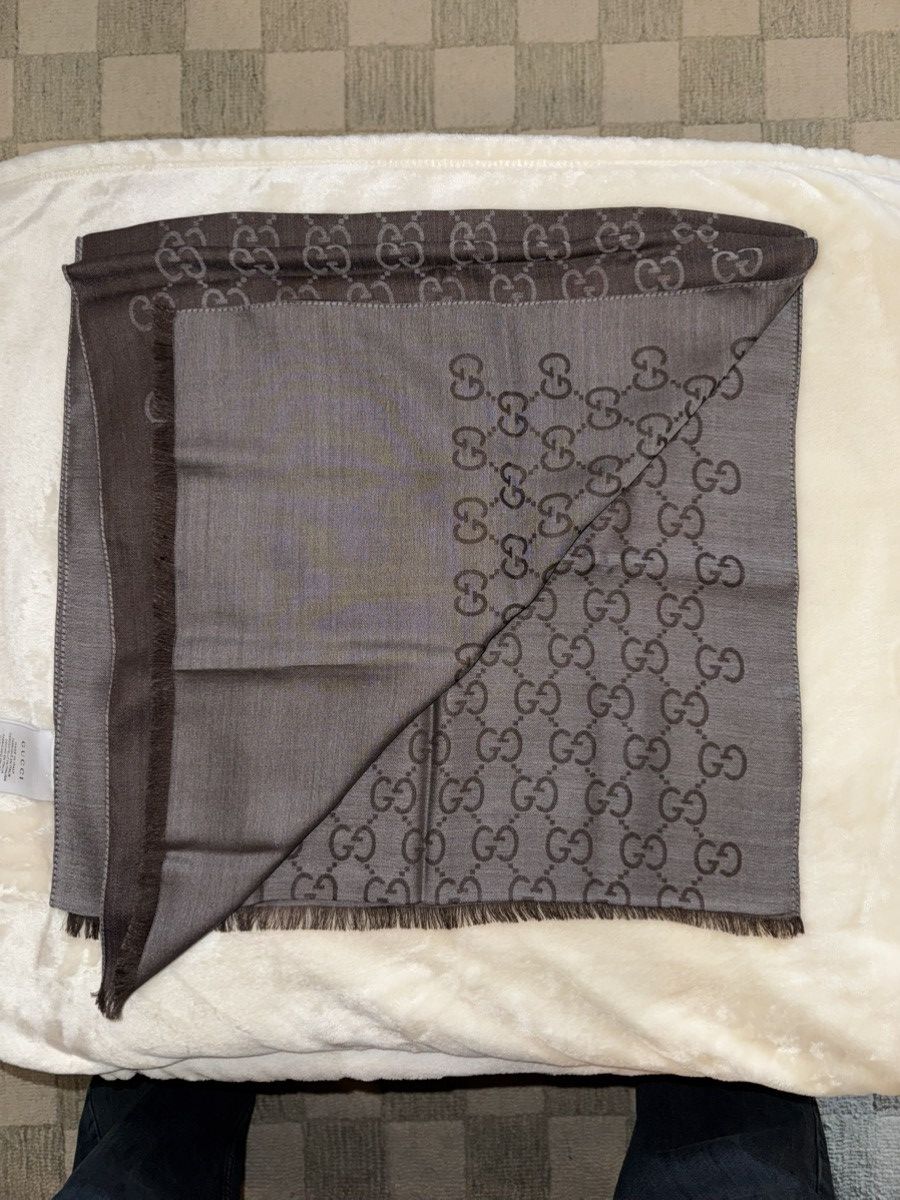 Gucci Gucci Two-Tone Brown Silk Scarf Size ONE SIZE - 5 Thumbnail