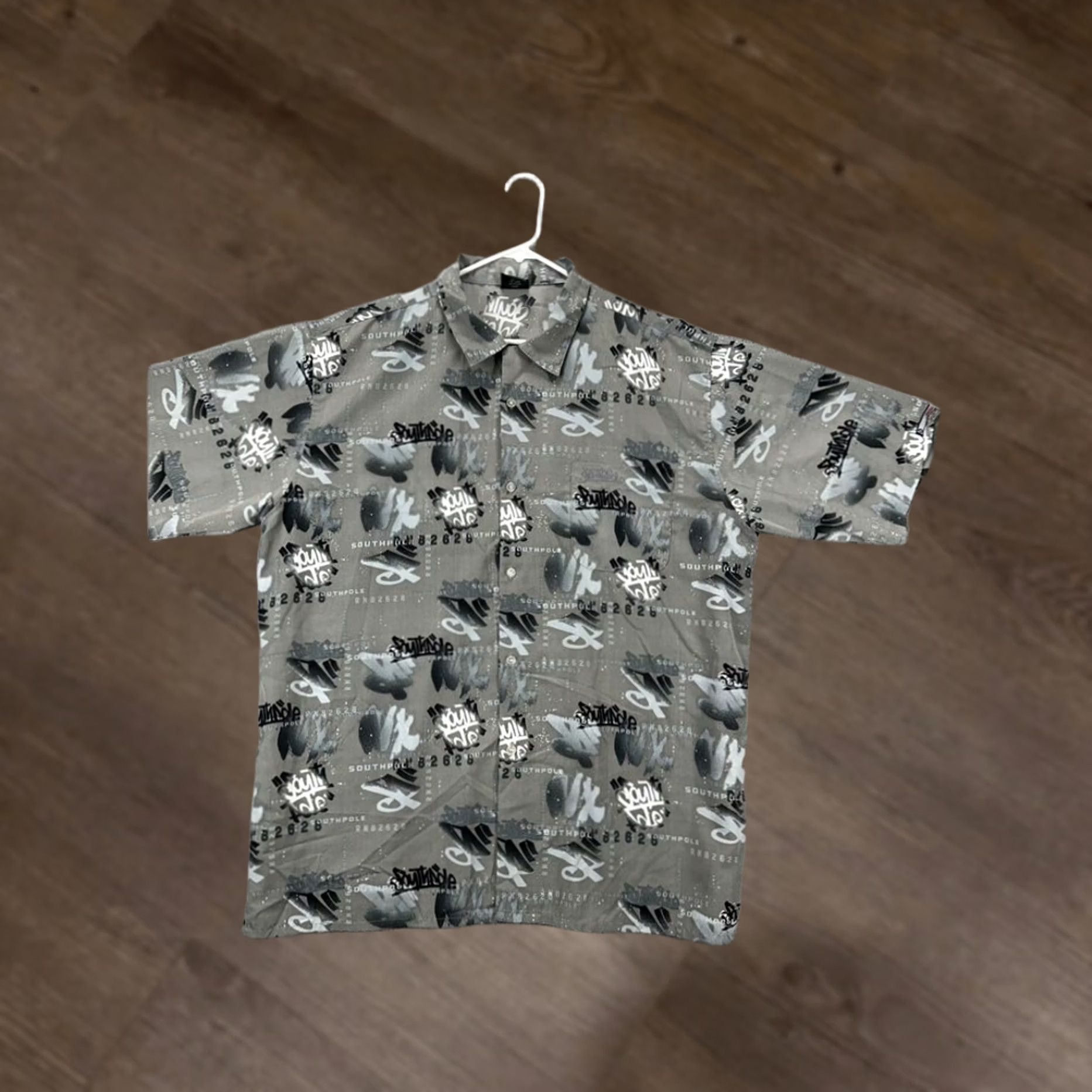 Southpole Southpole Shirt Adult 2XL Grey Graphic Print Button Down Short Sleeve Pocket Men Size US XXL / EU 58 / 5 - 1 Thumbnail
