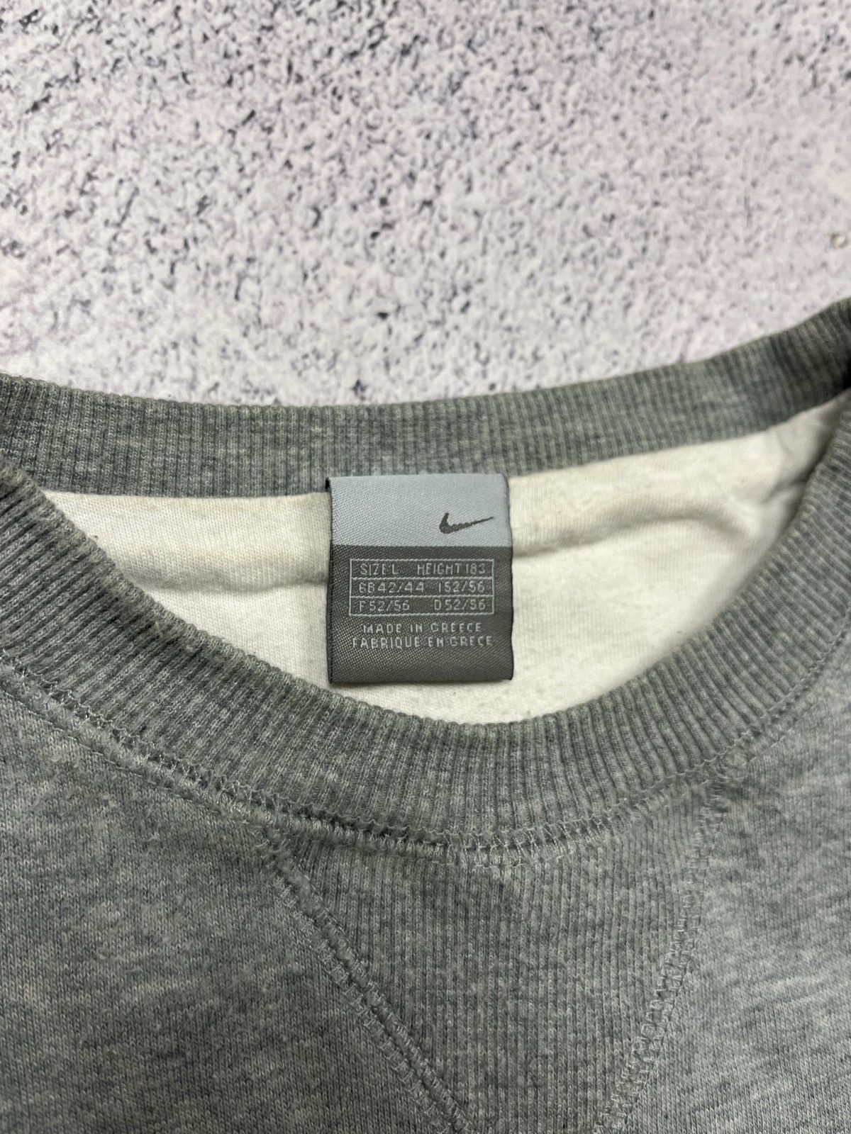 Nike Nike Vintage 00’s Basic Grey Sweatshirt Mini Swoosh Logo Size US L / EU 52-54 / 3 - 6 Thumbnail