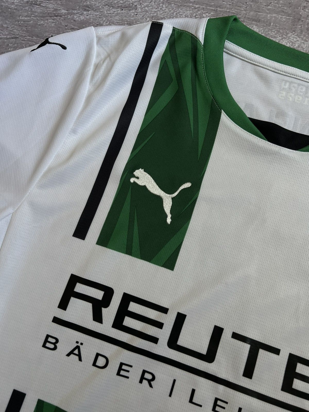 Puma Borussia Monchengladbach Shirt Puma 2024/25 #2 Chiarodia M Size US M / EU 48-50 / 2 - 4 Thumbnail