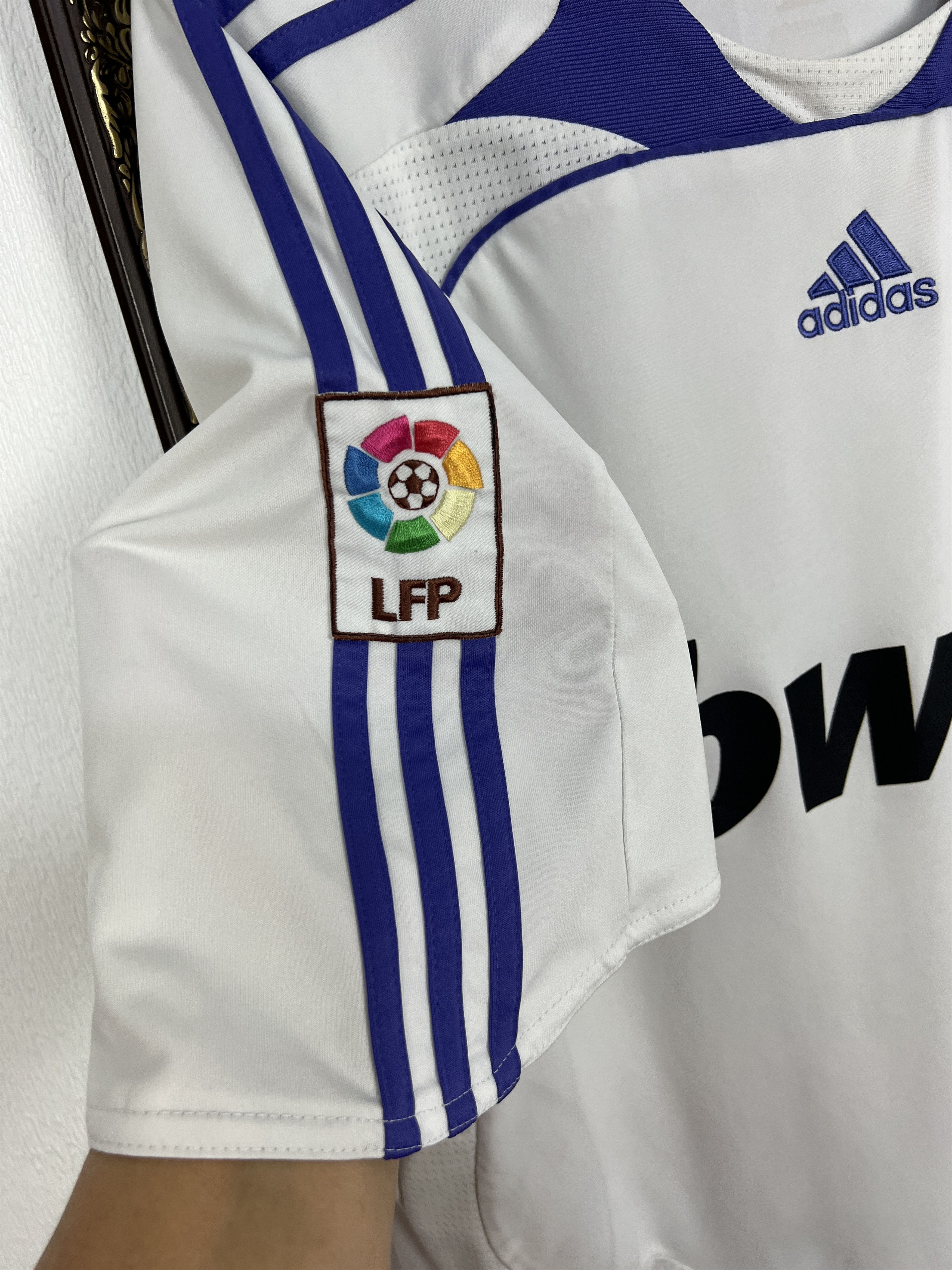 Adidas Real Madrid Home football shirt 2007 Soccer Adidas Jersey Size US XL / EU 56 / 4 - 6 Thumbnail