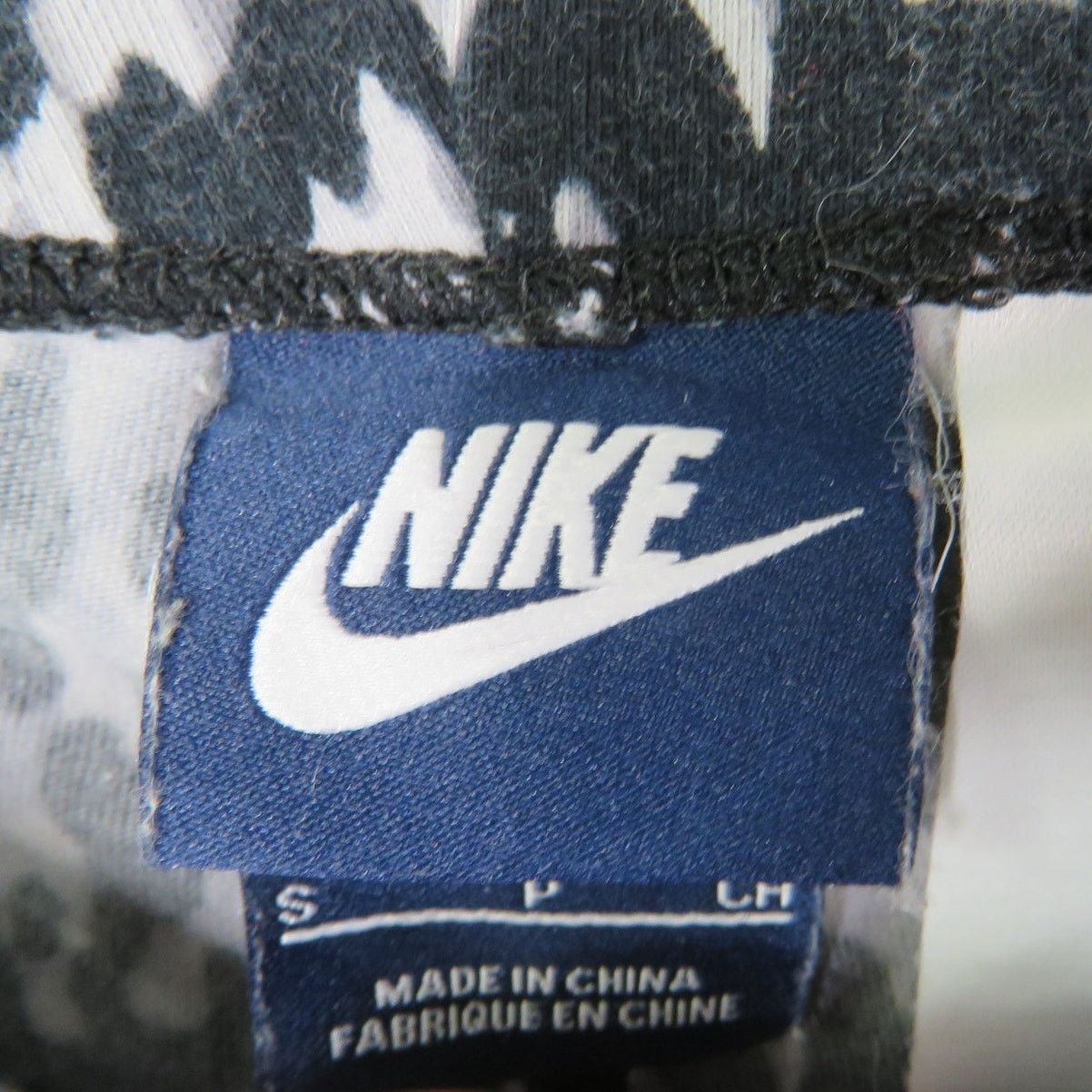 Nike Nike Gray Leopard Print Leggings High Rise Small Size 25" / US 0 / IT 36 - 4 Thumbnail