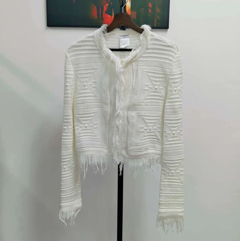 Chanel Chanel White Long Sleeve Cardigan for Women 0089 Size L / US 10 / IT 46 - 1 Thumbnail