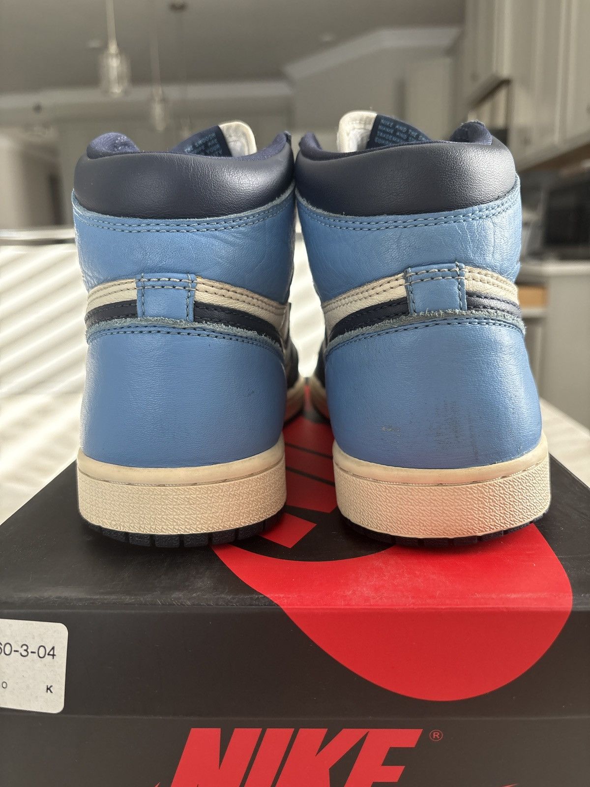 Jordan Brand Jordan 1 High Obsidian Size US 8 / EU 41 - 5 Thumbnail