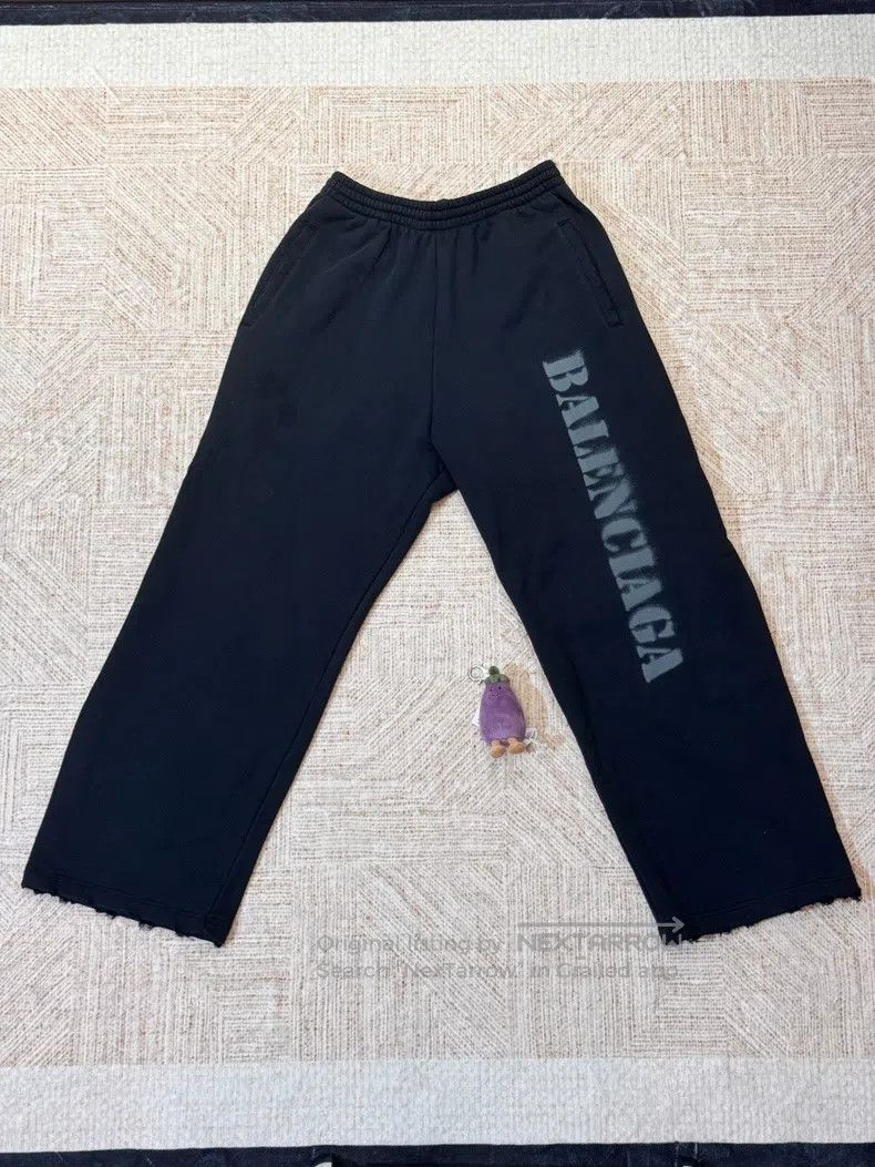 Balenciaga Balenciaga size XS Black Splatter Logo Baggy Trousers - XS Size US 27 - 1 Thumbnail
