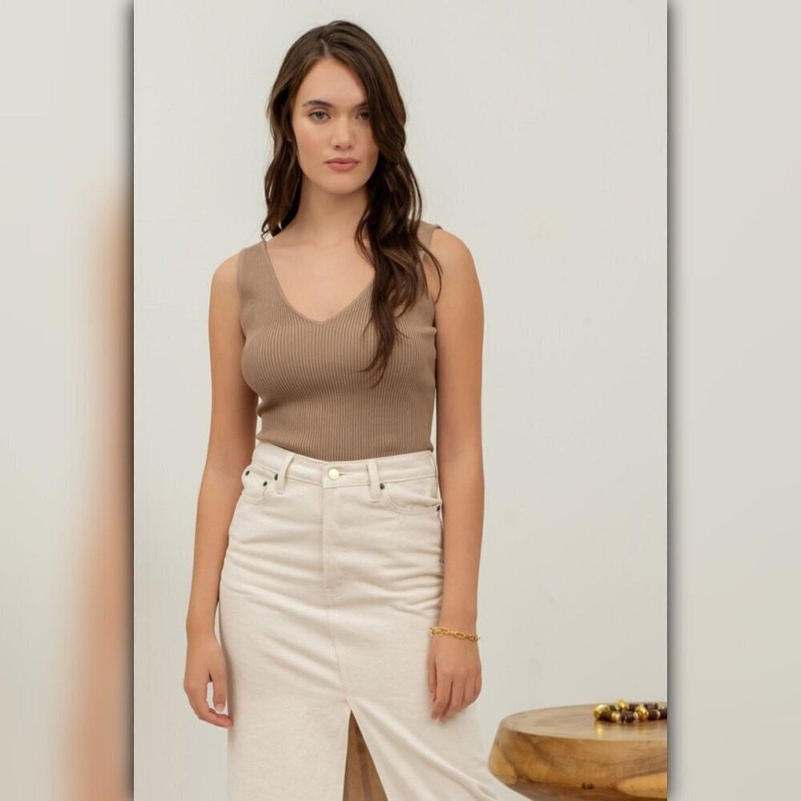 Other • A005 • (S) NTW Tan V Neck Sleeveless Ribbed Tank Top Size S / US 4 / IT 40 - 1 Thumbnail