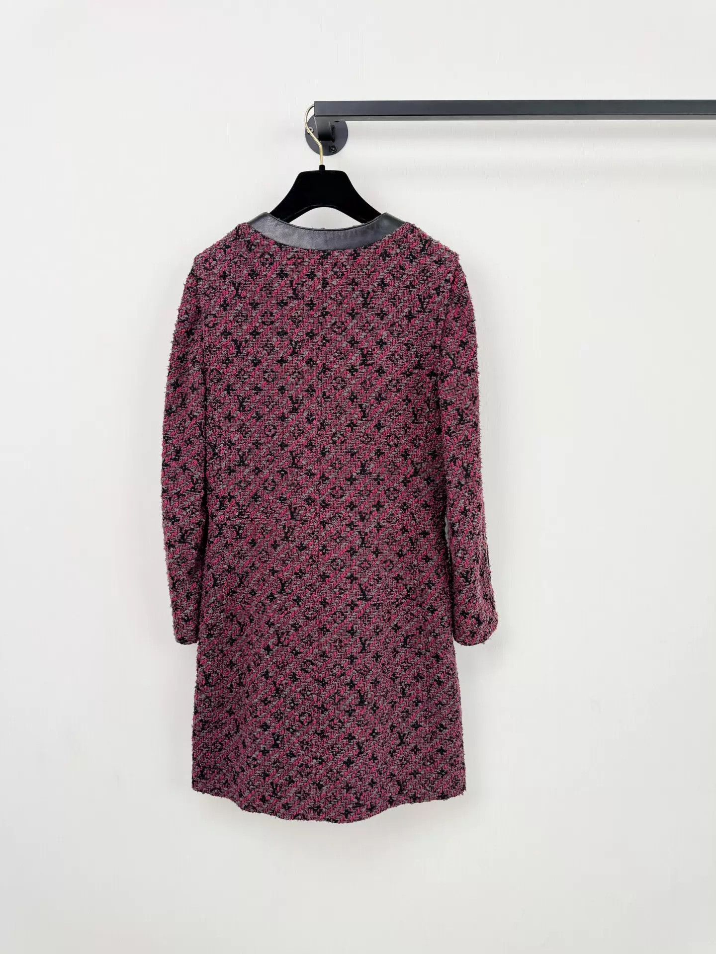 Louis Vuitton LV wool coat authentic worn 2-3x size 34 bust 90 length 88 Size XS / US 0-2 / IT 36-38 - 4 Thumbnail