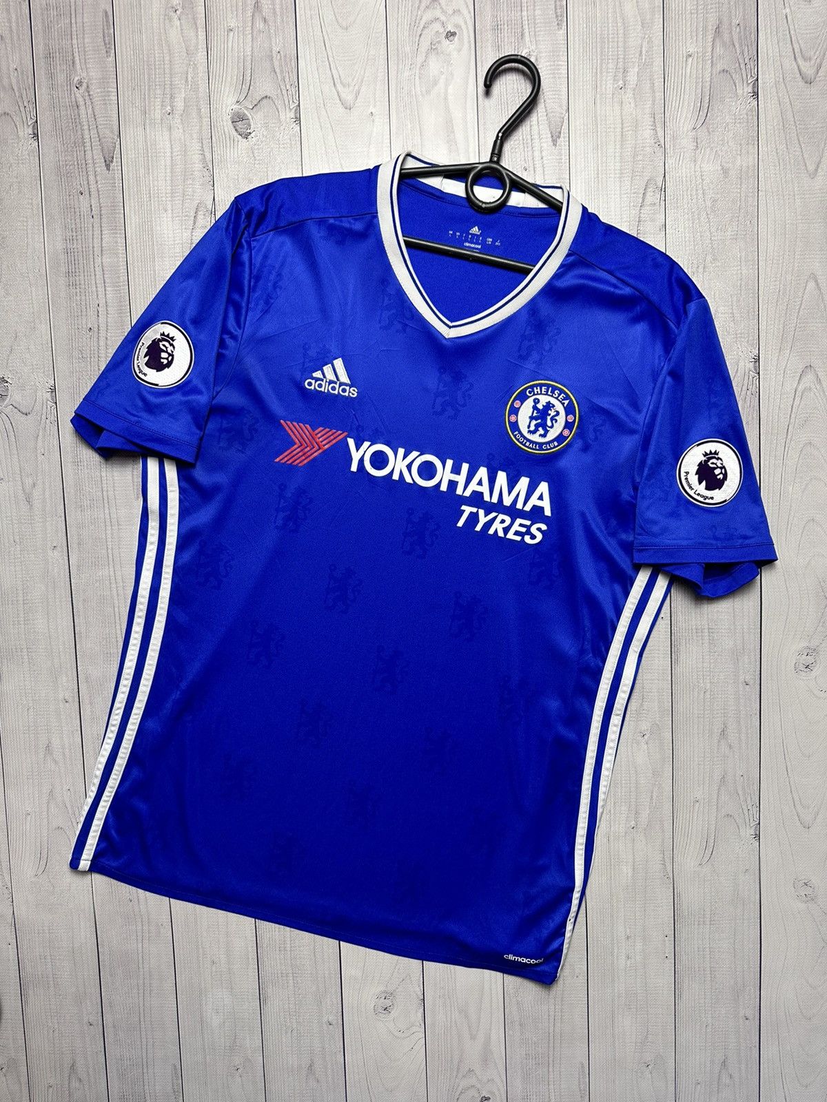 Adidas × Chelsea Soccer Adidas Chelsea soccer jersey size L Size US L / EU 52-54 / 3 - 1 Thumbnail