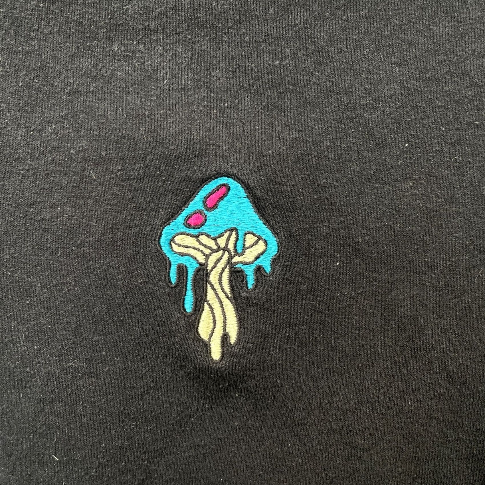 Logo 7 Riot Society Hoodie Mens Medium Black Embroidered Mushroom Logo Pullover Cotton Polyester Graphic Print Lined Pockets Crew Neck Sweatshirt Size US M / EU 48-50 / 2 - 5 Thumbnail