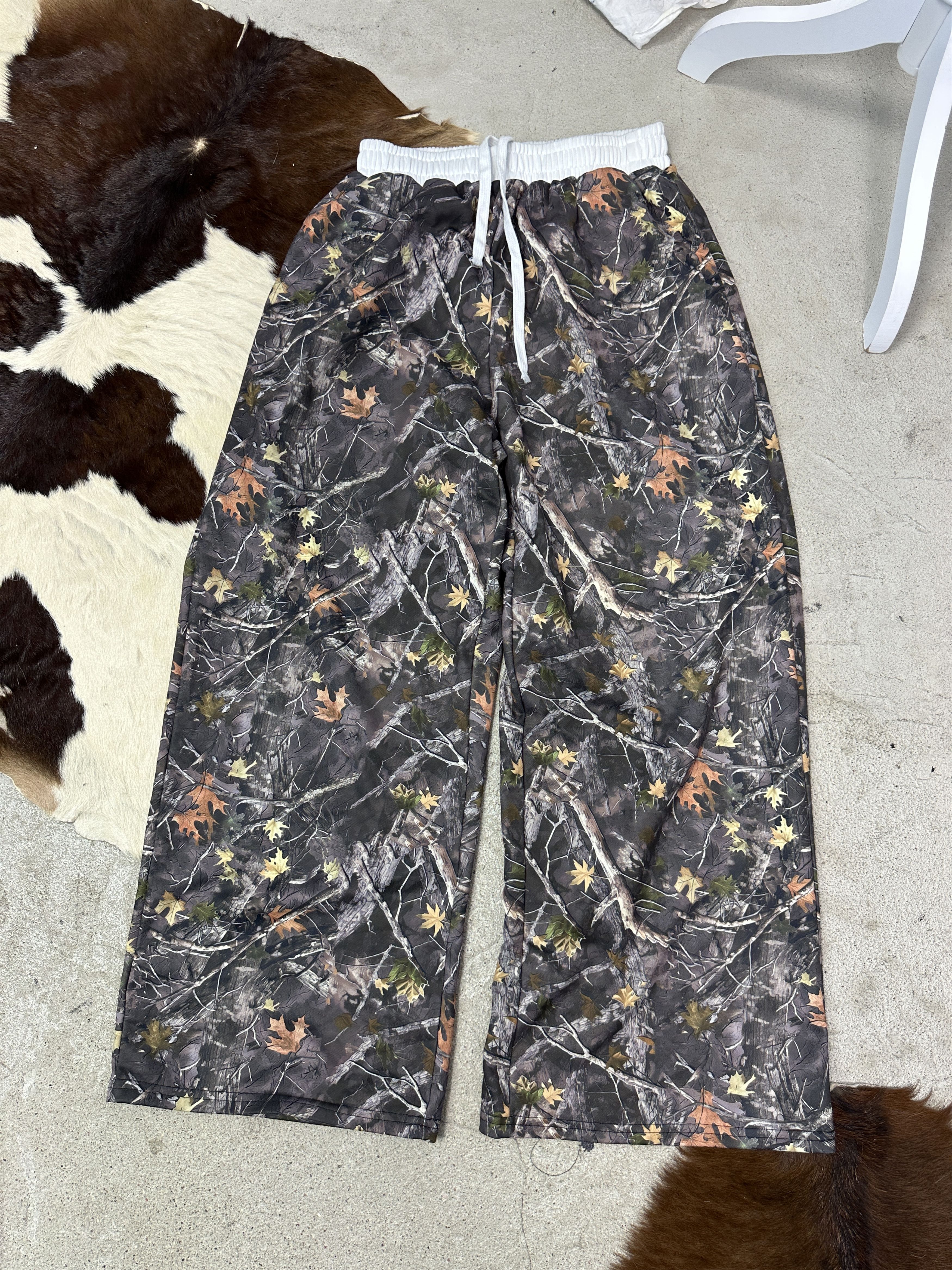 Vintage Vintage Streetwear Oversize Baggy Camo Sweatpants Y2K Size 26" / US 2 / IT 38 - 1 Thumbnail