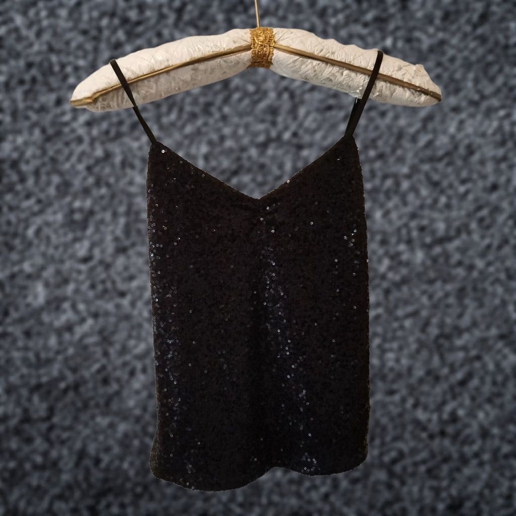 Vintage The Limited Women's XS Camisole Cami Top Spaghetti Strap Black NWT Sleeveless V-Neck Sequin Tank casual Party/Cocktail XS Womens Size XS / US 0-2 / IT 36-38 - 1 Thumbnail