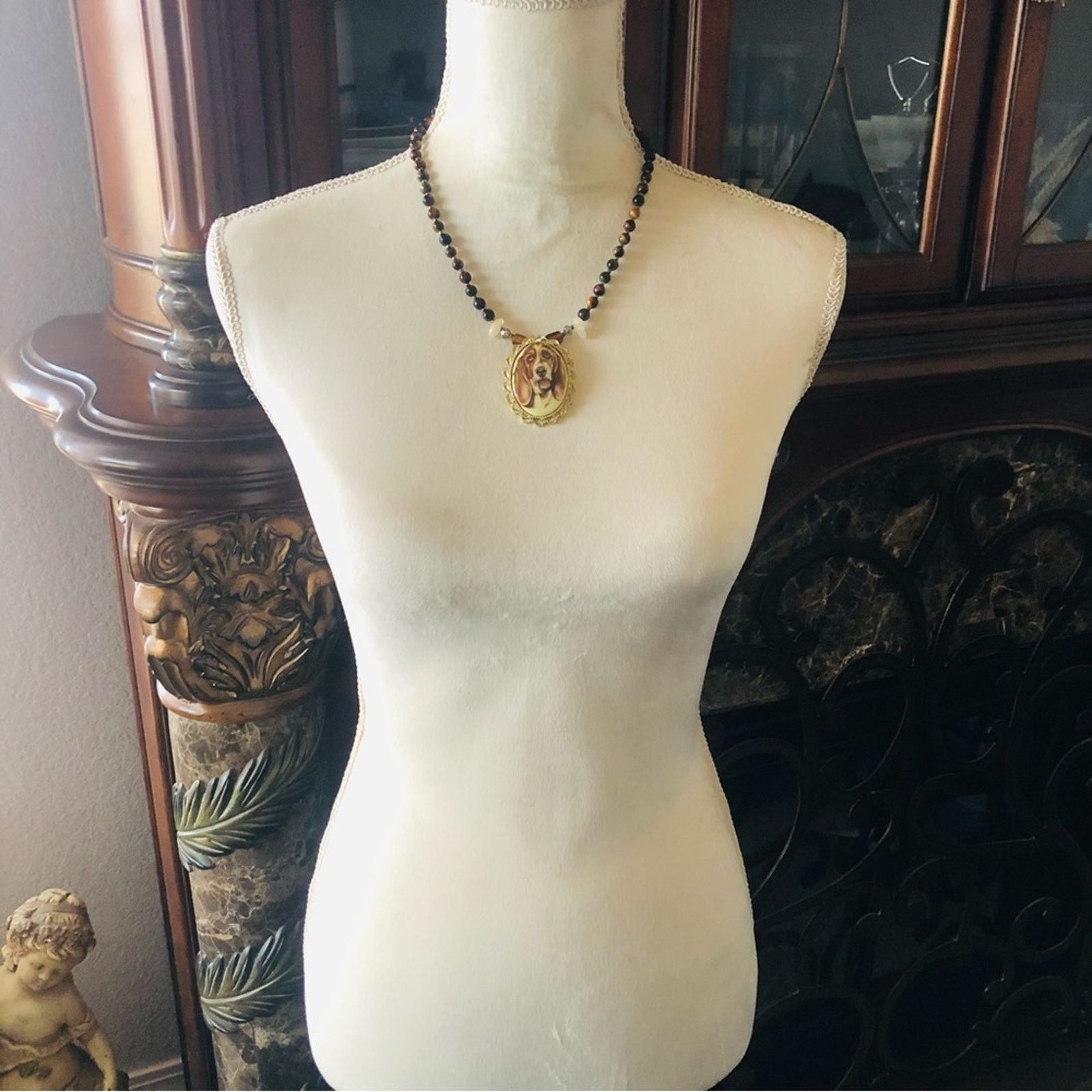 Handmade Handcrafted hound dog cameo natural stone citrine necklace Size ONE SIZE - 5 Thumbnail