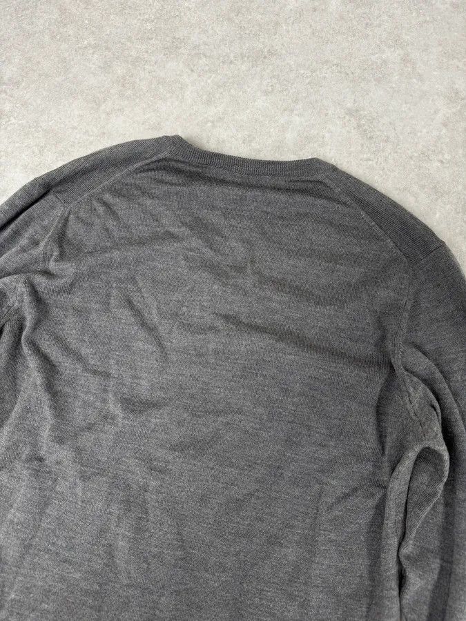 Gucci SS2009 Gucci Grey Embroidered Knight Logo V-Neck Sweater Size US M / EU 48-50 / 2 - 6 Thumbnail