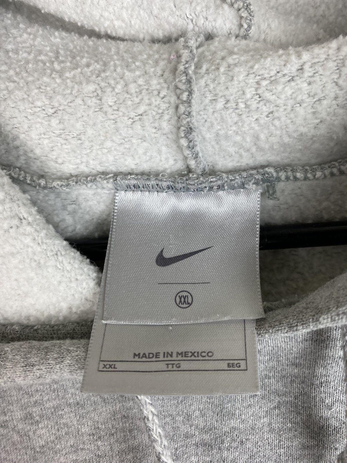 Nike Vintage Nike Grey Spell out Center Logo Pullover Swoosh Size US XXL / EU 58 / 5 - 4 Thumbnail