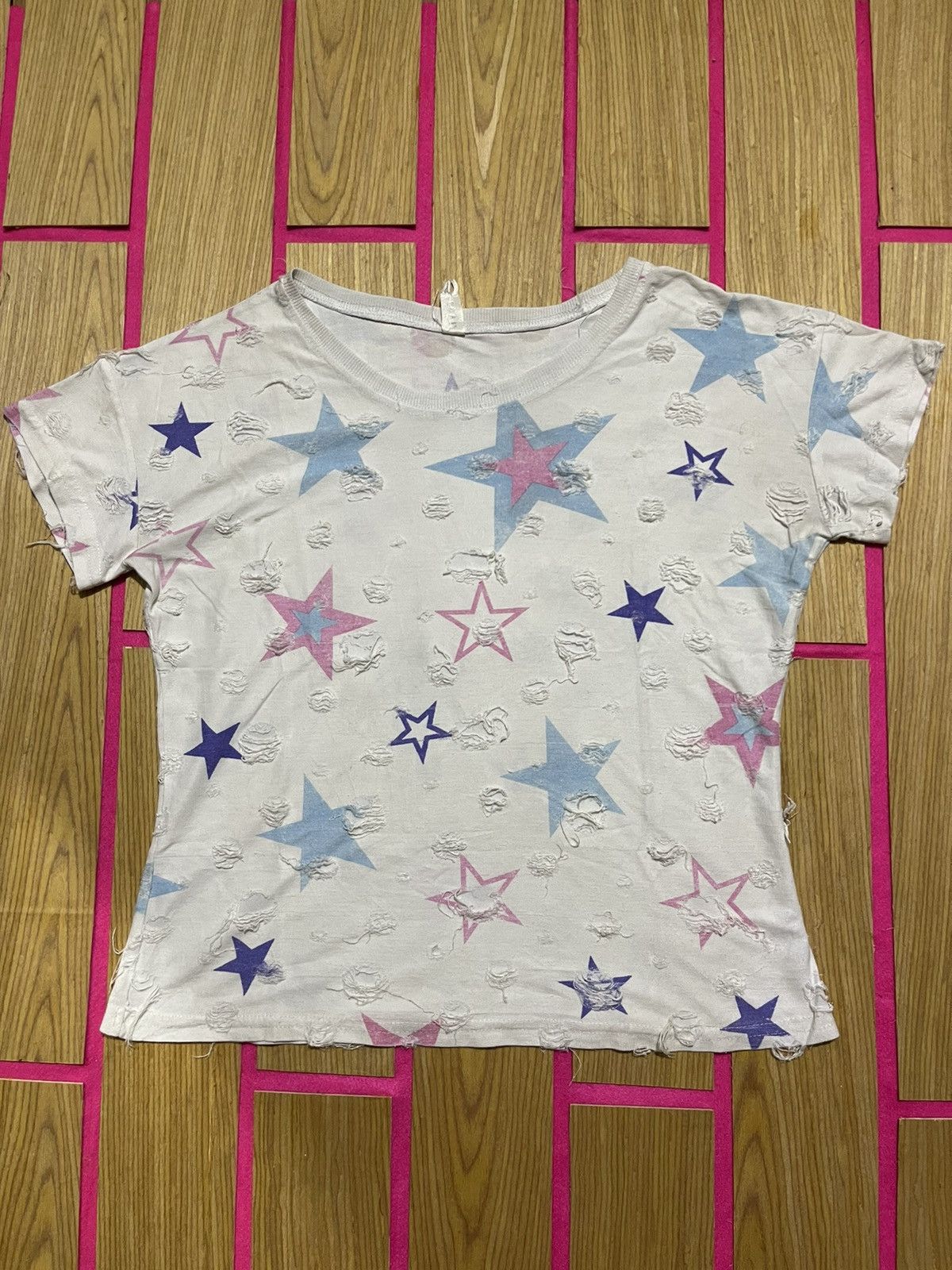 If Six Was Nine ifsixwasnine Y2K short sleeve t-shirt with torn star pattern Size M / US 6-8 / IT 42-44 - 1 Thumbnail