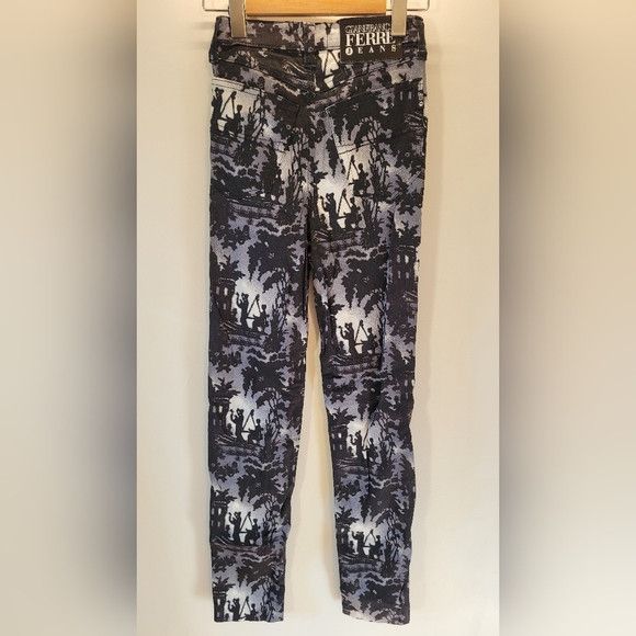 Gianfranco Ferre Gianfranco Ferre high rise dark print pants size 25 Size 25" / US 0 / IT 36 - 1 Thumbnail