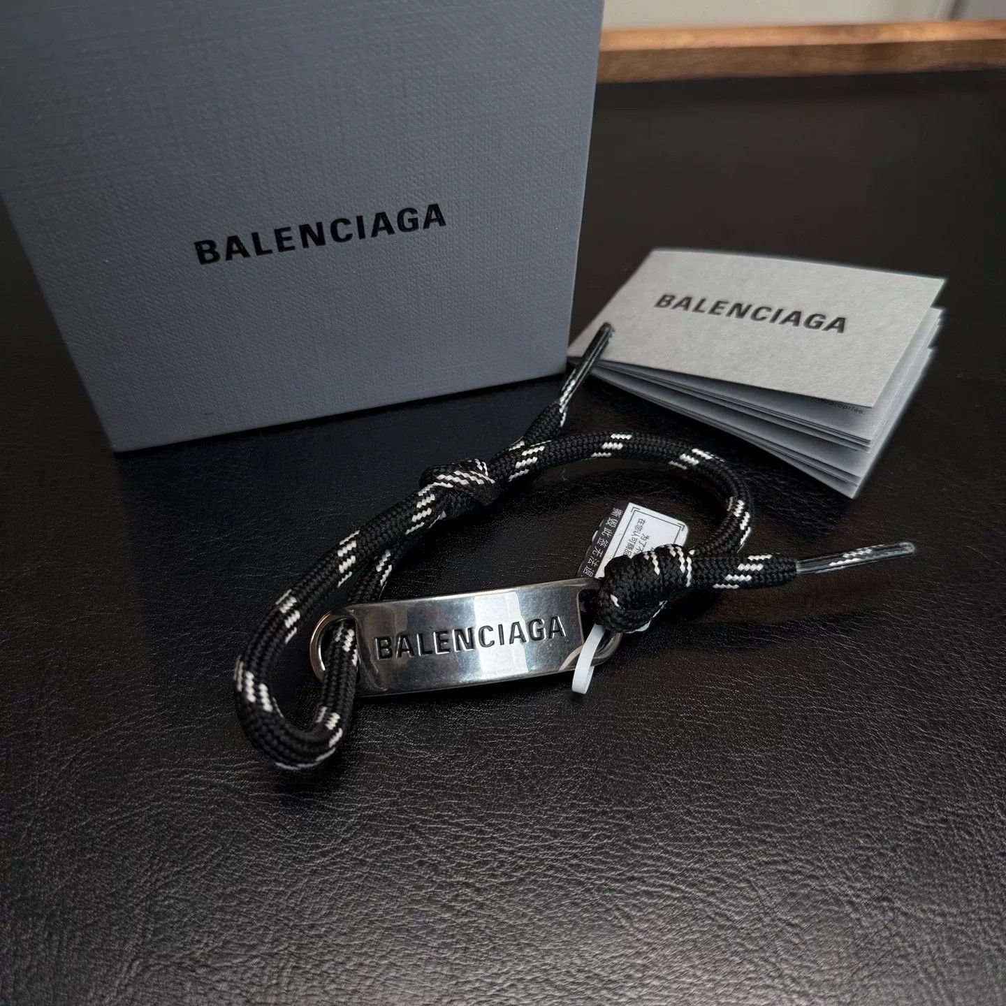 Balenciaga Balenciaga Hand Rope Bracelet Size ONE SIZE - 1 Thumbnail
