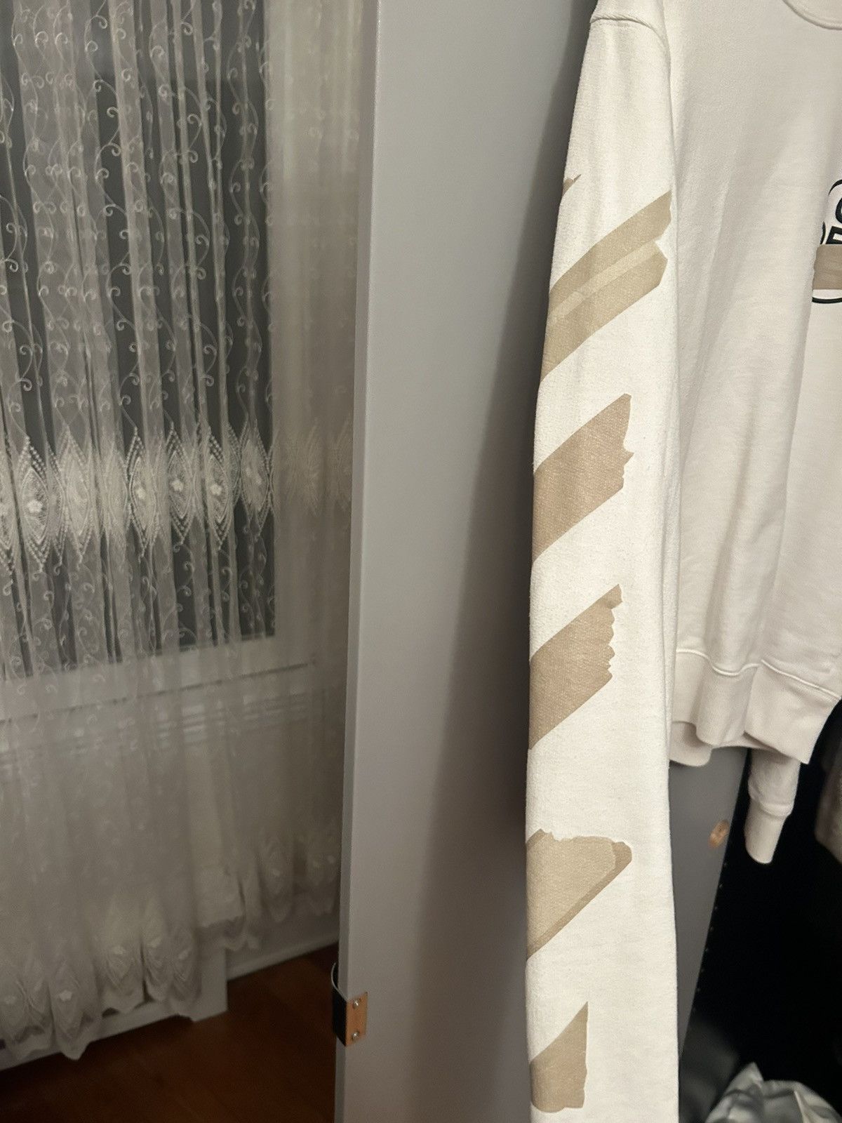 Off-White OFF-WHITE CREW NECK Size US S / EU 44-46 / 1 - 2 Thumbnail