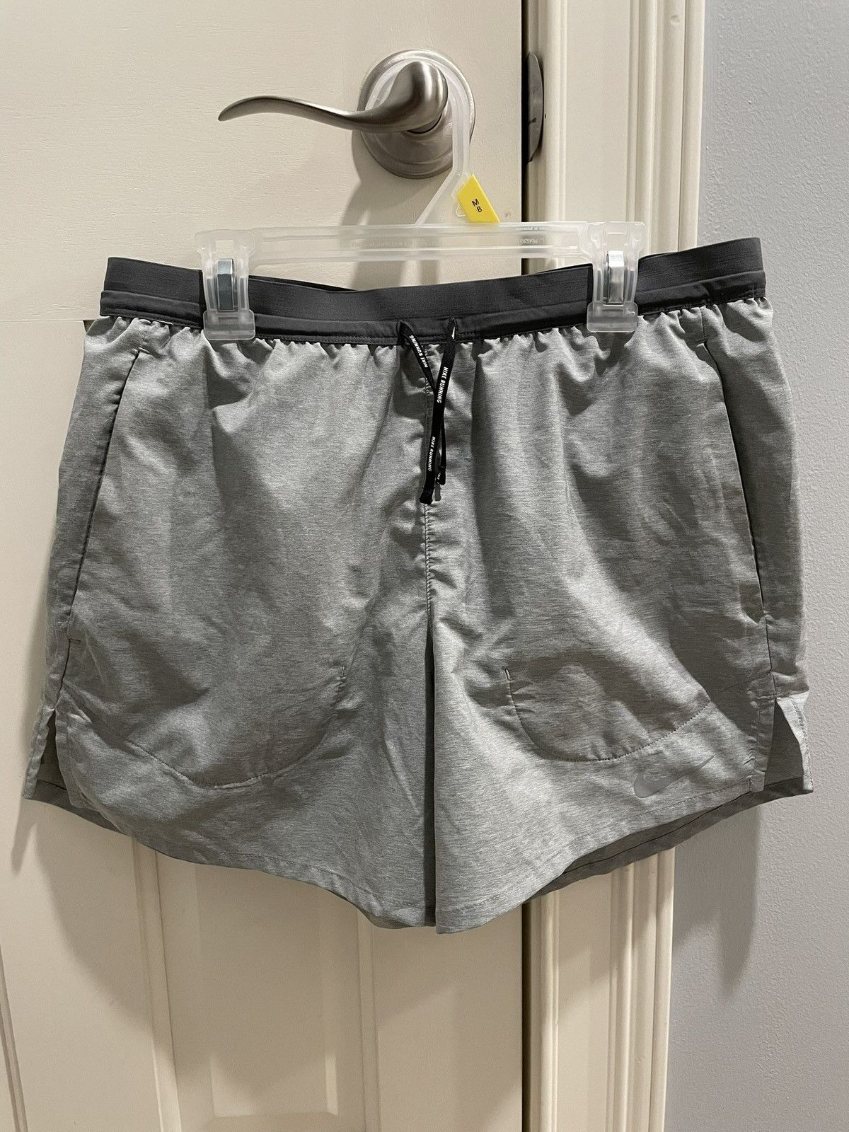 Nike Nike dri fit running shorts 5 inch small Size US 29 - 1 Thumbnail