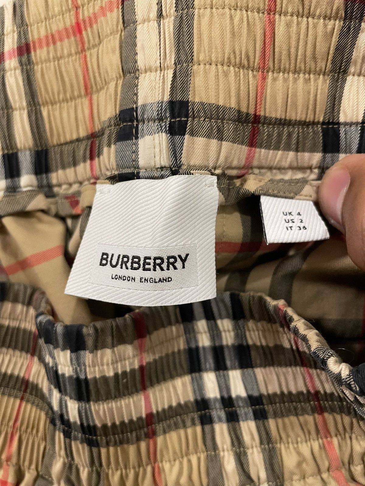 Burberry BURBERRY Vintage Check side-stripe shorts Size 26" / US 2 / IT 38 - 9 Thumbnail