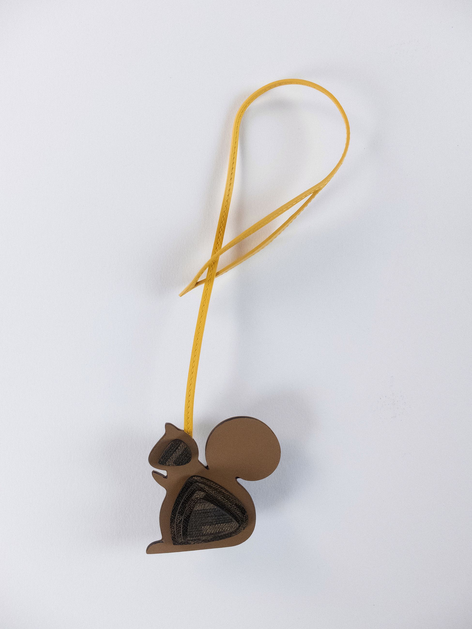 Fendi FENDI brown yellow squirrel figure FF logo leather bag charm Size ONE SIZE - 8 Thumbnail