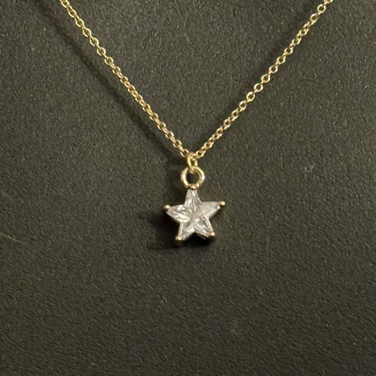 Other Lovisa gold plated cubic zirconia star pendant necklace Size ONE SIZE - 6 Thumbnail