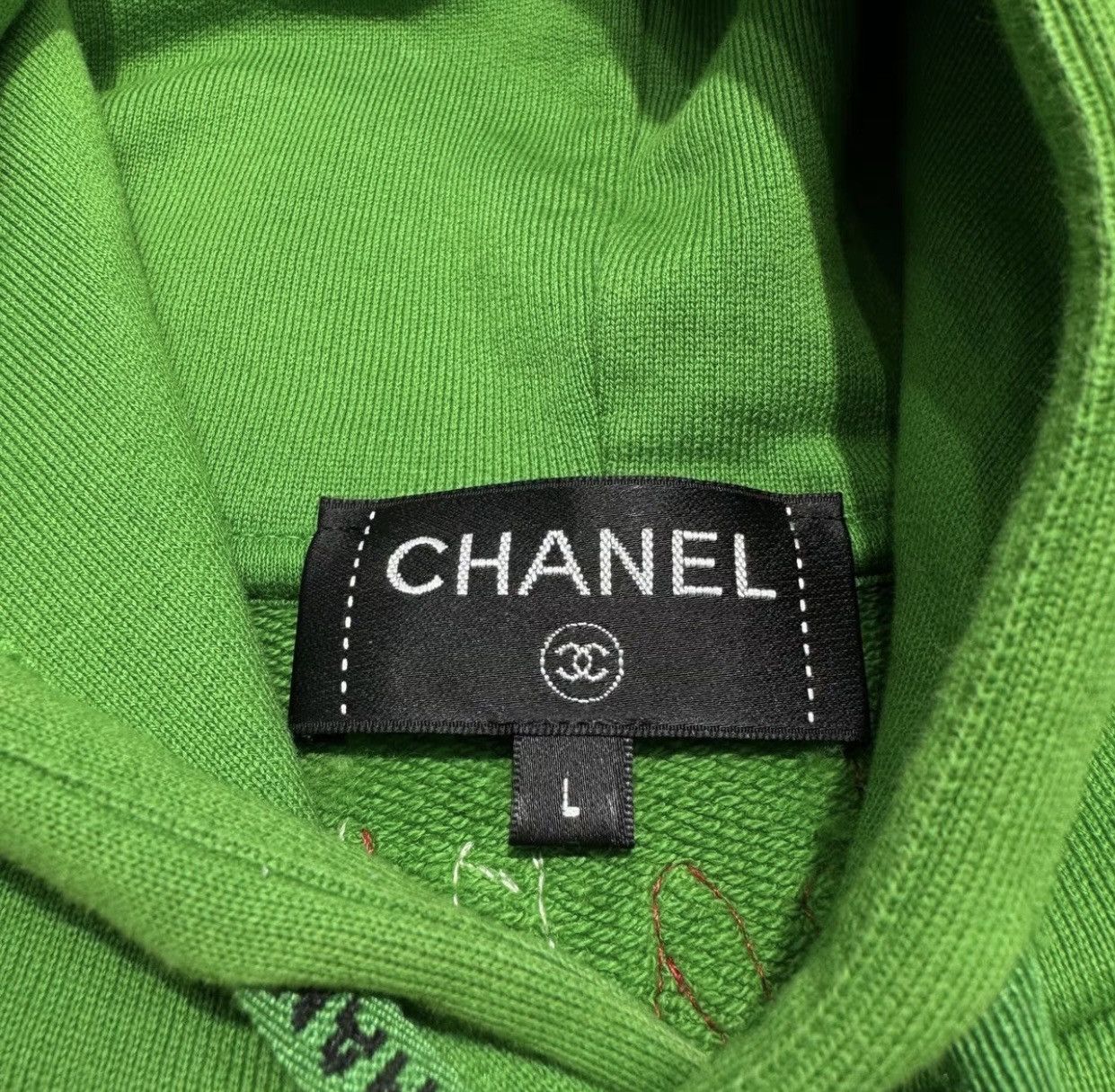 Chanel Chanel x Pharrell Williams L Embroidered Green Logo Hoodie Size US L / EU 52-54 / 3 - 7 Thumbnail
