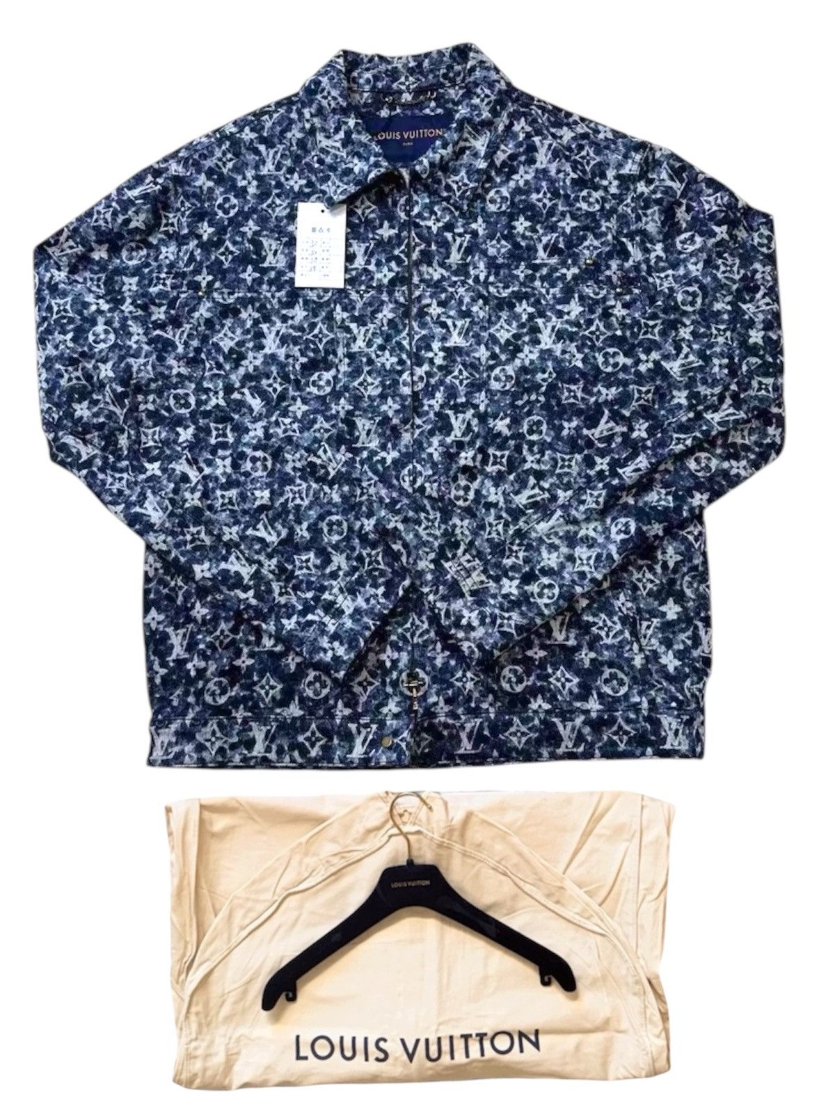 Louis Vuitton Louis Vuitton 54 Distinct Monogram Denim Jacket Dark Blue Size US L / EU 52-54 / 3 - 1 Thumbnail