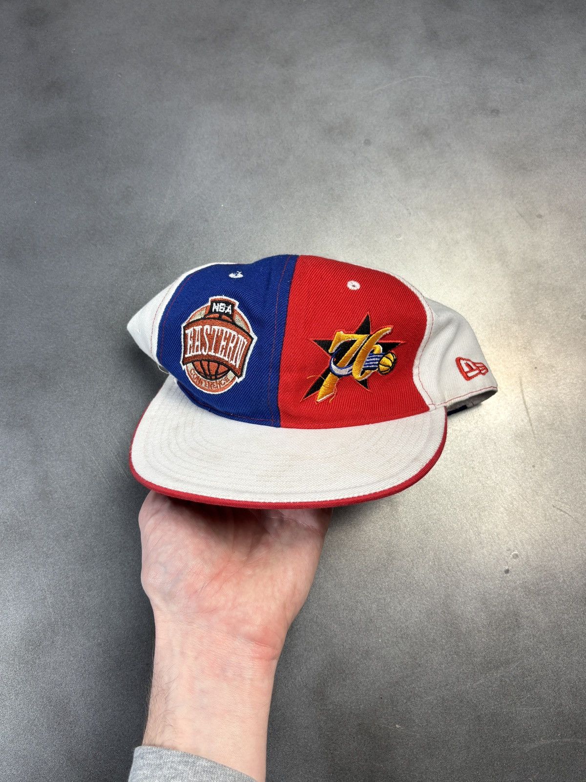 NBA × New Era × Vintage Vintage Philadelphia 76ers Fitted Hat Iverson 2000s New Era Size ONE SIZE - 1 Thumbnail