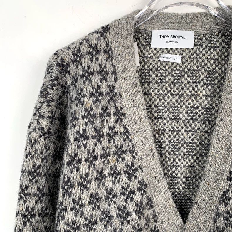 Thom Browne Thom Browne Gray logo jacquad V-neck single-breasted wool k Size US M / EU 48-50 / 2 - 3 Thumbnail