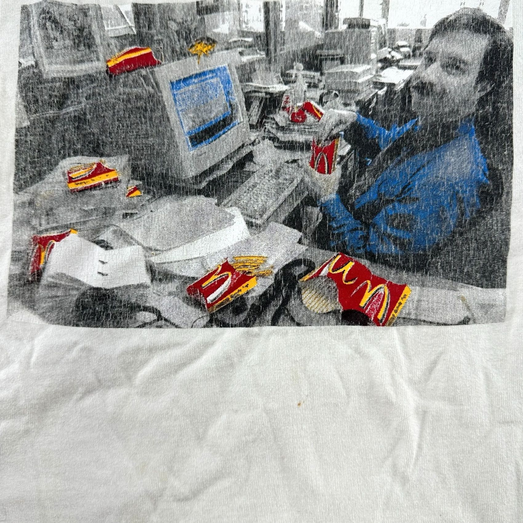 Fruit Of The Loom VINTAGE This Guy Is Pulitzer Material Shirt Mens XL White Computer Cubicle 90s Size US XL / EU 56 / 4 - 3 Thumbnail