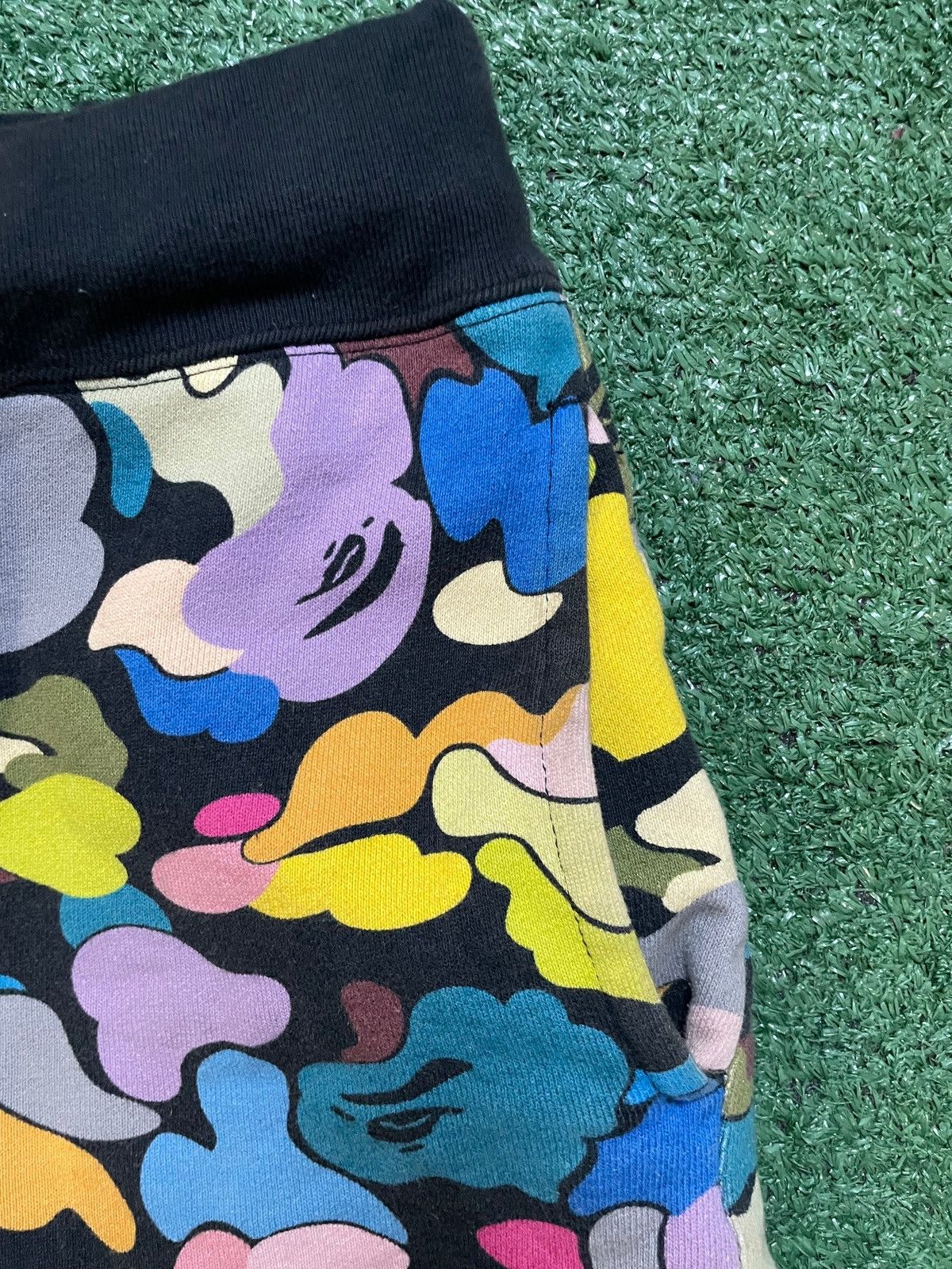 Bape Bape Multi Camo Sweat Shorts Black Size US 32 / EU 48 - 2 Thumbnail