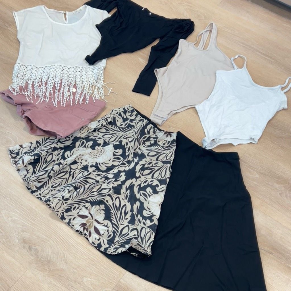 Ann Taylor 7 Pc. Bundle, SHEIN, love Fire, Ann Taylor, Talbots, Monteau Women’s XS Size 25" / US 0 / IT 36 - 7 Thumbnail