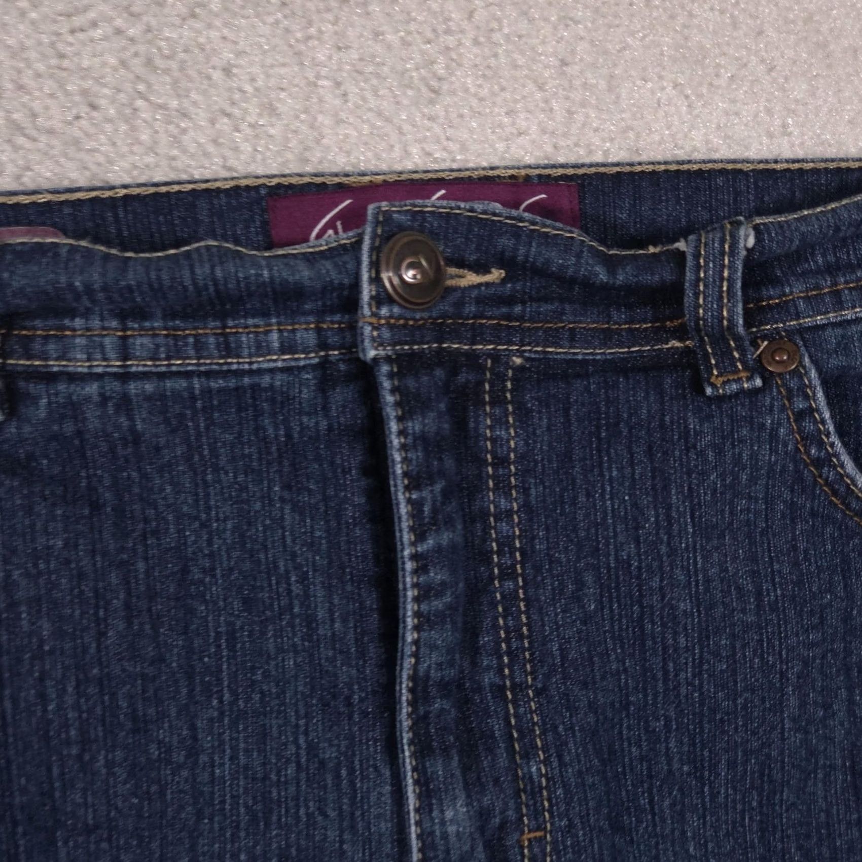 Gloria Vanderbilt Gloria Vanderbilt Amanda Capri Jeans Womens 10 Blue Medium High Rise Stretch Jeans Capris 5-Pocket Denim Cotton Polyester Spandex Shirt-ável? Size 32" / US 10 / IT 46 - 5 Thumbnail