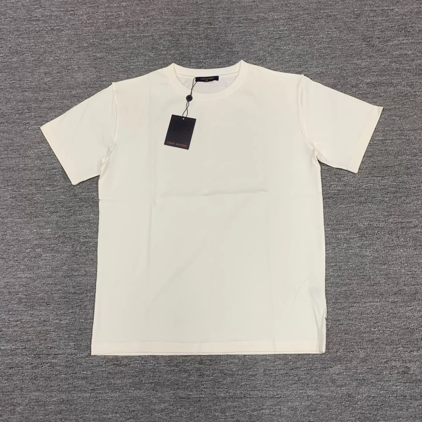 Louis Vuitton LV White Instruction Short-Sleeve Tee M Size US M / EU 48-50 / 2 - 1 Thumbnail