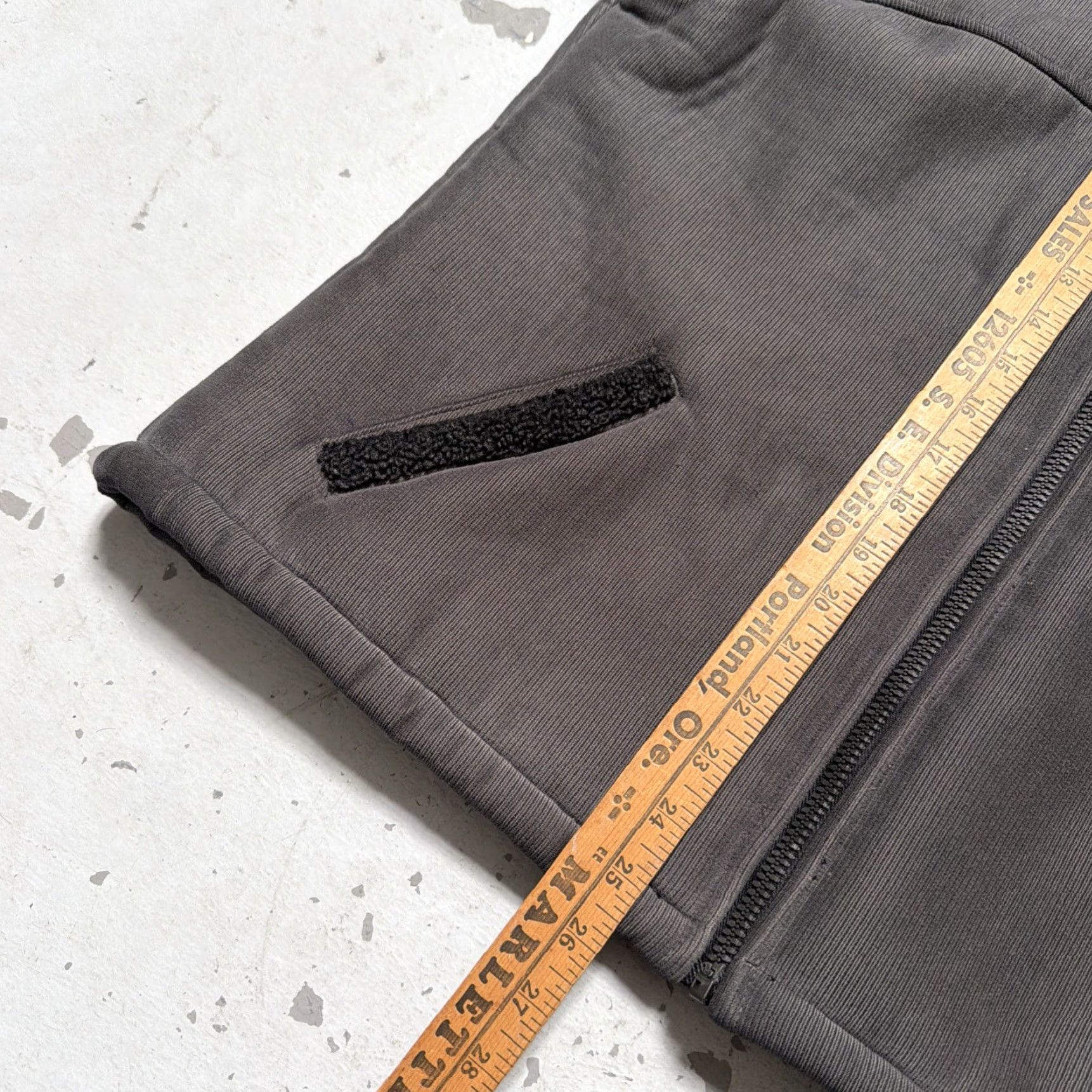 Vintage Kuhl x Alf Rustler Bomber Jacket Regular L Charcoal Hiking Street Workwear Canada Men Size US L / EU 52-54 / 3 - 3 Thumbnail