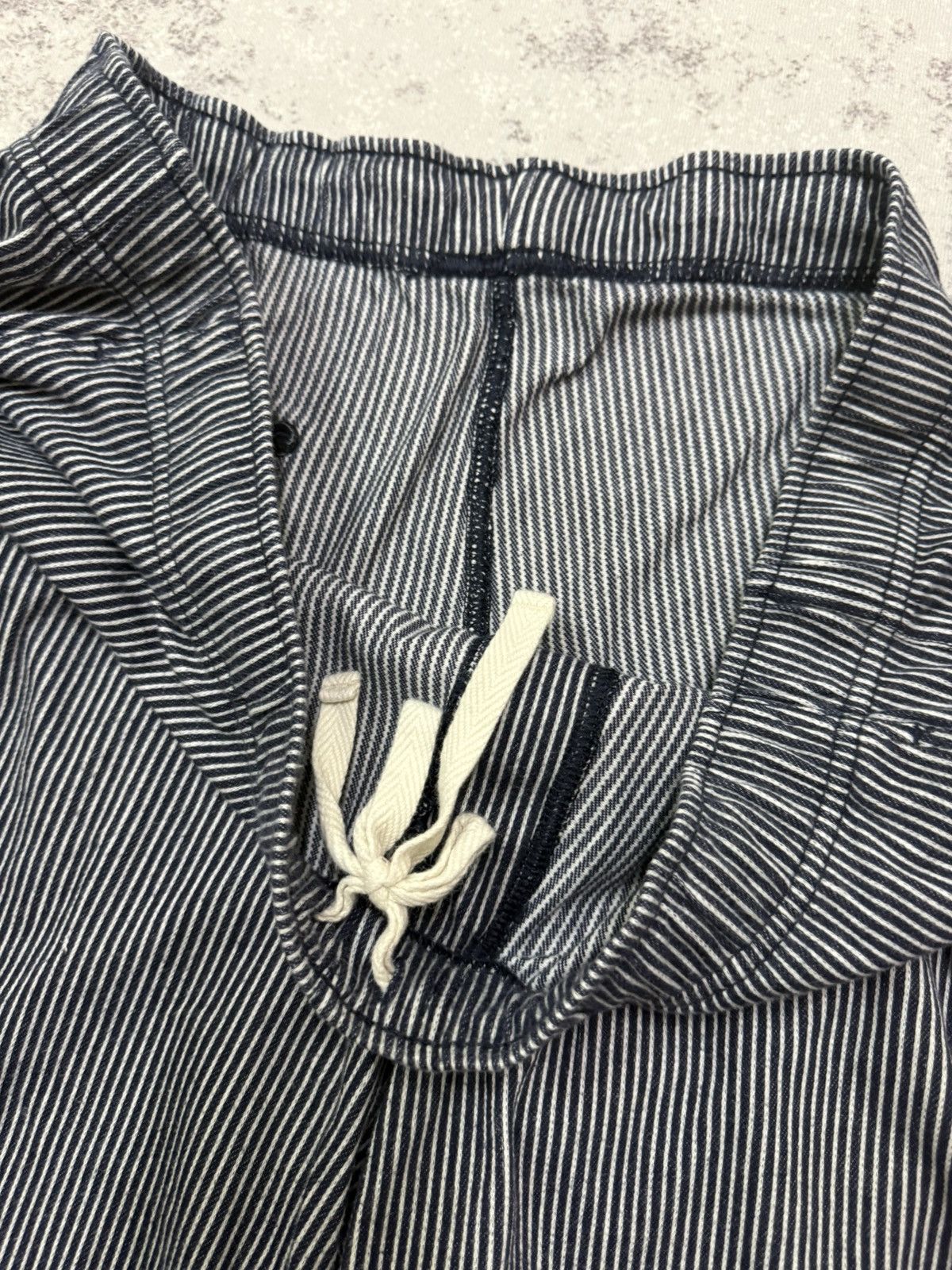 Uniqlo UNIQLO HICKORY STRIPE COTTON SHORT PANTS Size US 34 / EU 50 - 6 Thumbnail