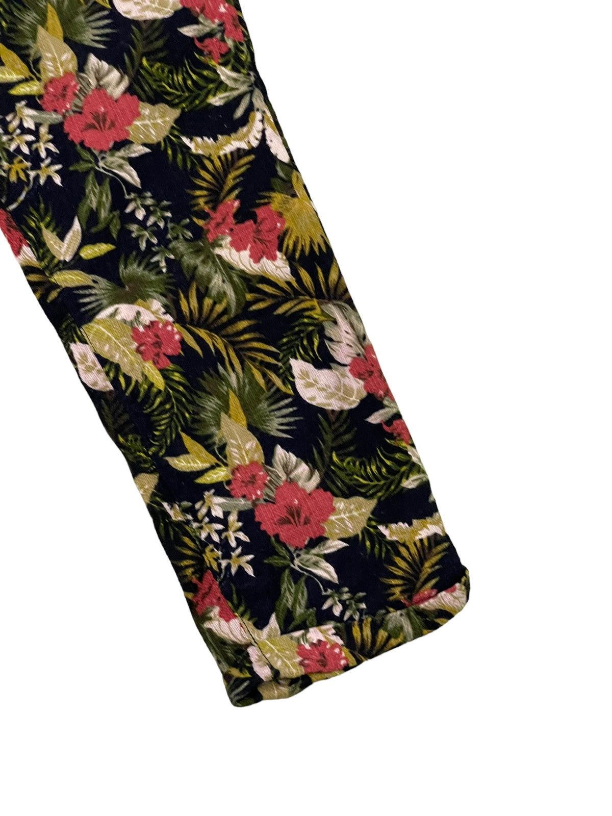 Japanese Brand Florals Hemp Rage Blue Cropped Pant Regular 7🟦0 Size US 31 - 3 Thumbnail