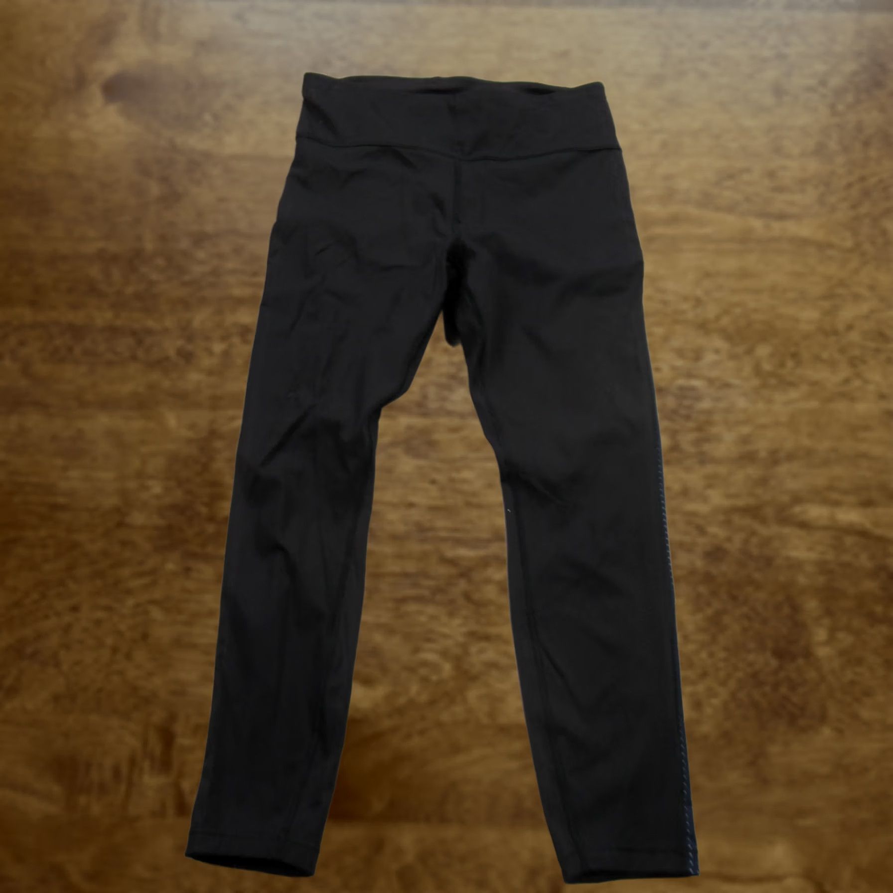 Athleta Athleta Leggings Medium Black Workout Stretch Outdoors Lightweight Womens Size 28" / US 6 / IT 42 - 1 Thumbnail