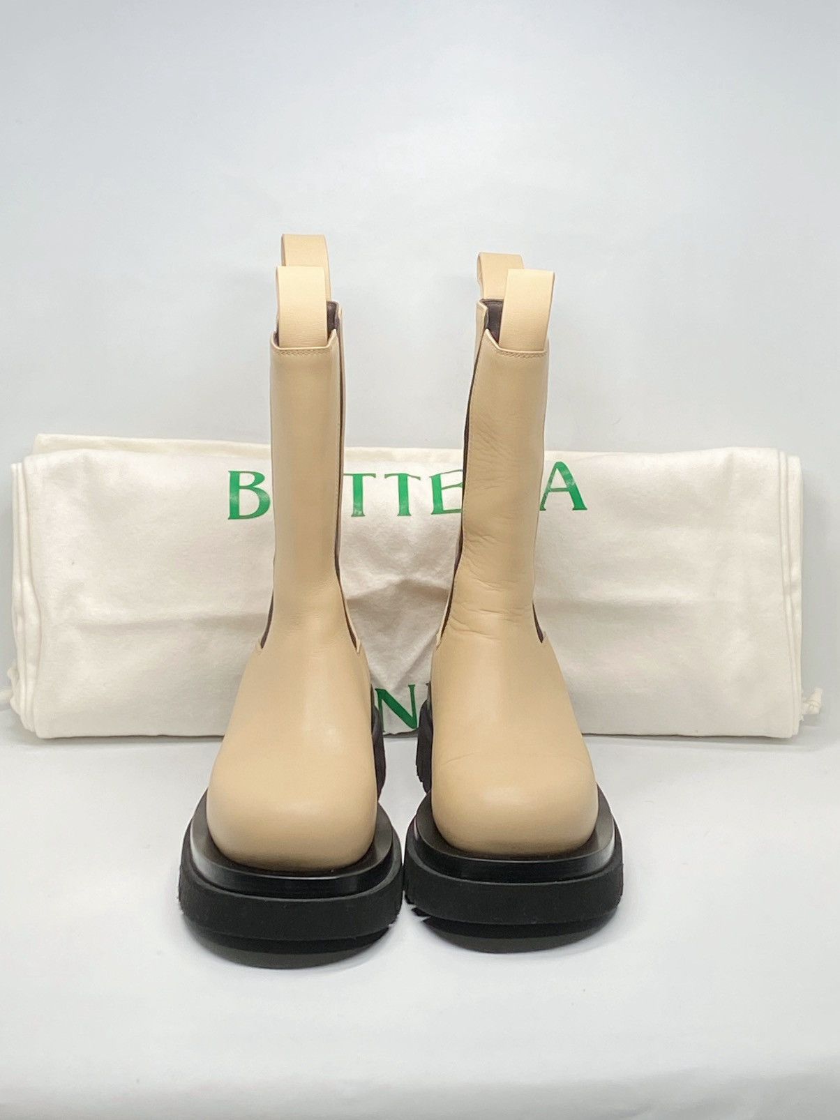 Bottega Veneta Bottega Veneta Lug Sole Leather Chelsea Boots size 36.5 Size US 6.5 / IT 36.5 - 10 Thumbnail