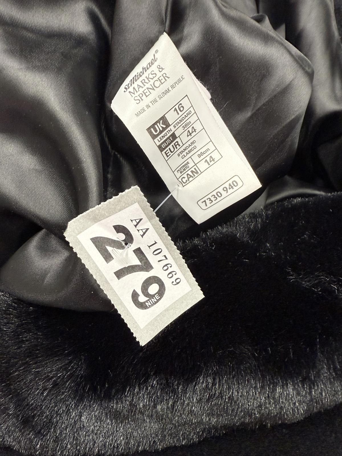 Marks & Spencer Black Women's Coat with Faux Fur Collar UK Size 16 Size XL / US 12-14 / IT 48-50 - 2 Thumbnail